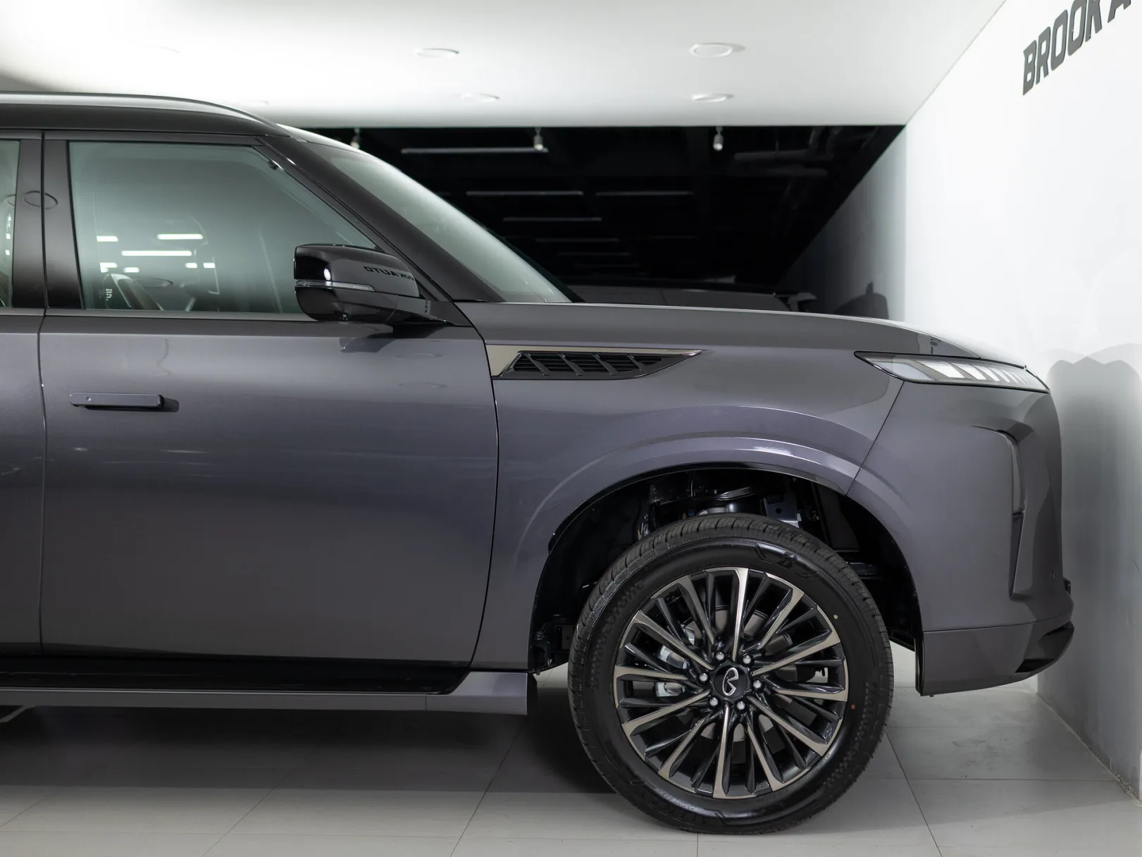 Infiniti QX80 Autograph II, 2026 — экстерьер, фото 38