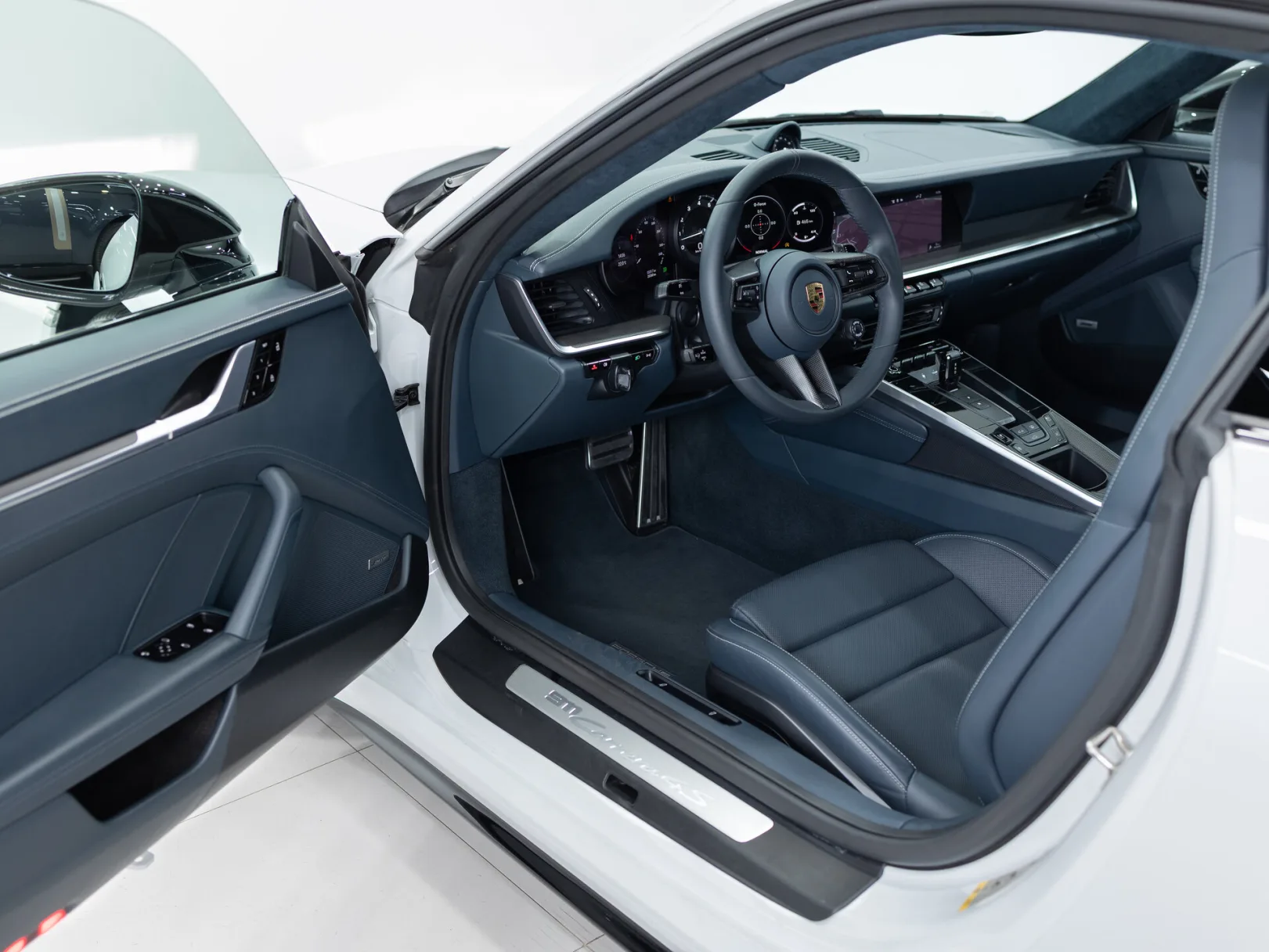 Porsche 911 Carrera 4S VIII (992), 2021 — экстерьер, фото 8