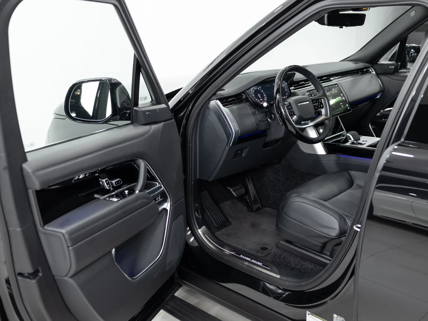 Land Rover Range Rover SE (USA) V, 2025 — экстерьер, фото 7