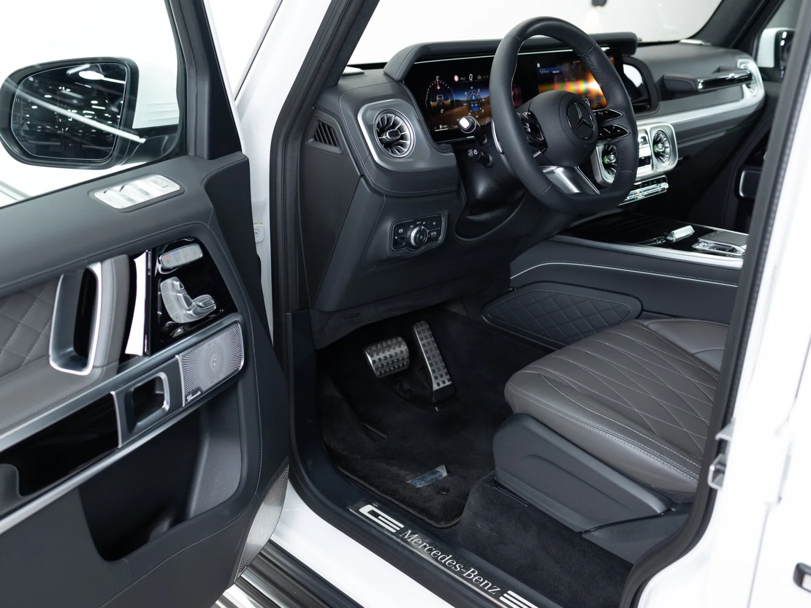 Mercedes-Benz G-Класс G 450 d AMG Line III (W465) Рестайлинг, 2024 — экстерьер, фото 7