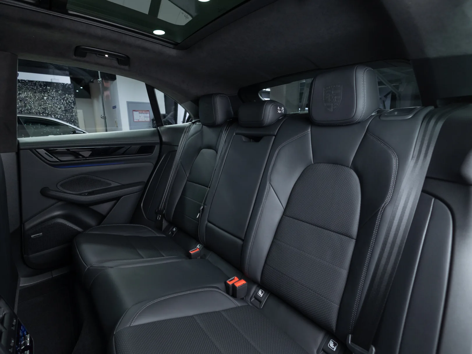 Porsche Macan 4S Electric II, 2025 — экстерьер, фото 33