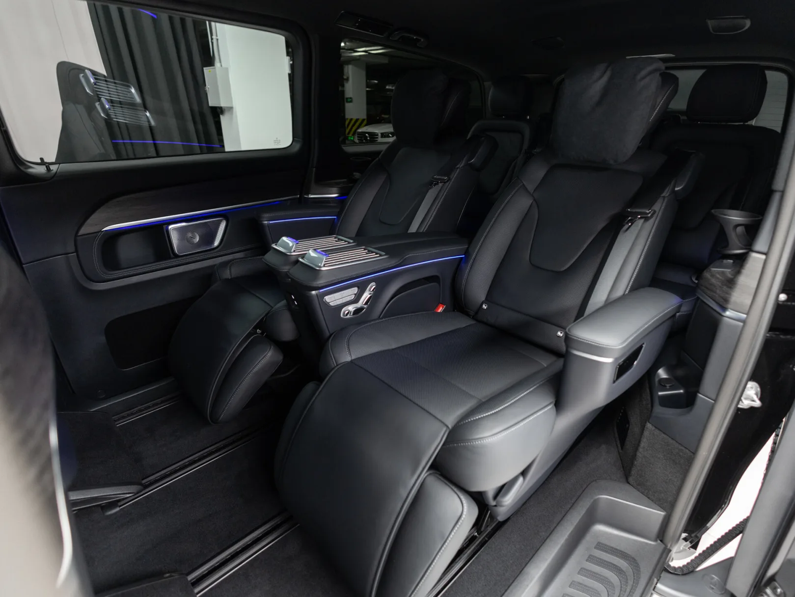 Mercedes-Benz V-Класс Exclusive III (W447) Рестайлинг 2, 2026 — экстерьер, фото 7