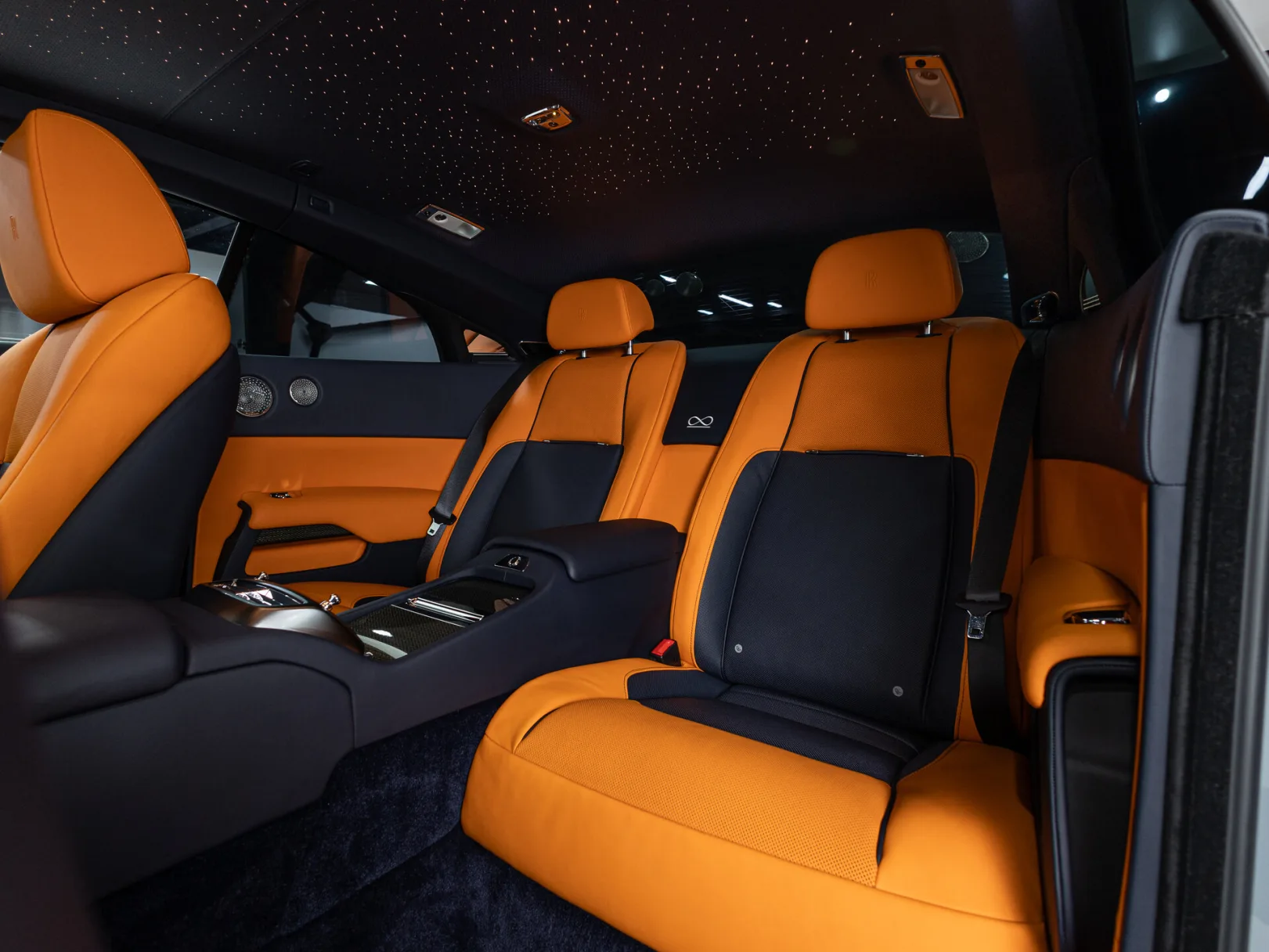 Rolls-Royce Wraith Black Badge I, 2020 — экстерьер, фото 26