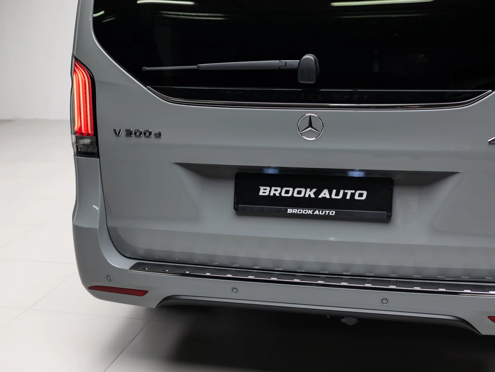 Mercedes-Benz V-Класс Exclusive AMG Line III (W447) Рестайлинг 2, 2026 — экстерьер, фото 38