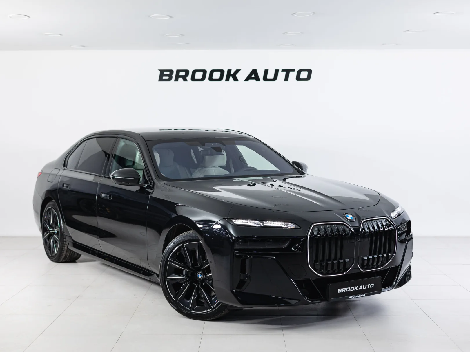 BMW 7 серии 740d xDrive M Sport Pro VII (G70), 2025 — экстерьер, фото 3