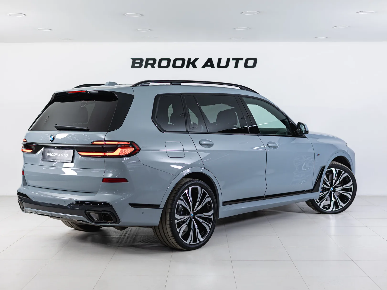 BMW X7 xDrive40d M Sport Pro I (G07) Рестайлинг, 2025 — экстерьер, фото 6
