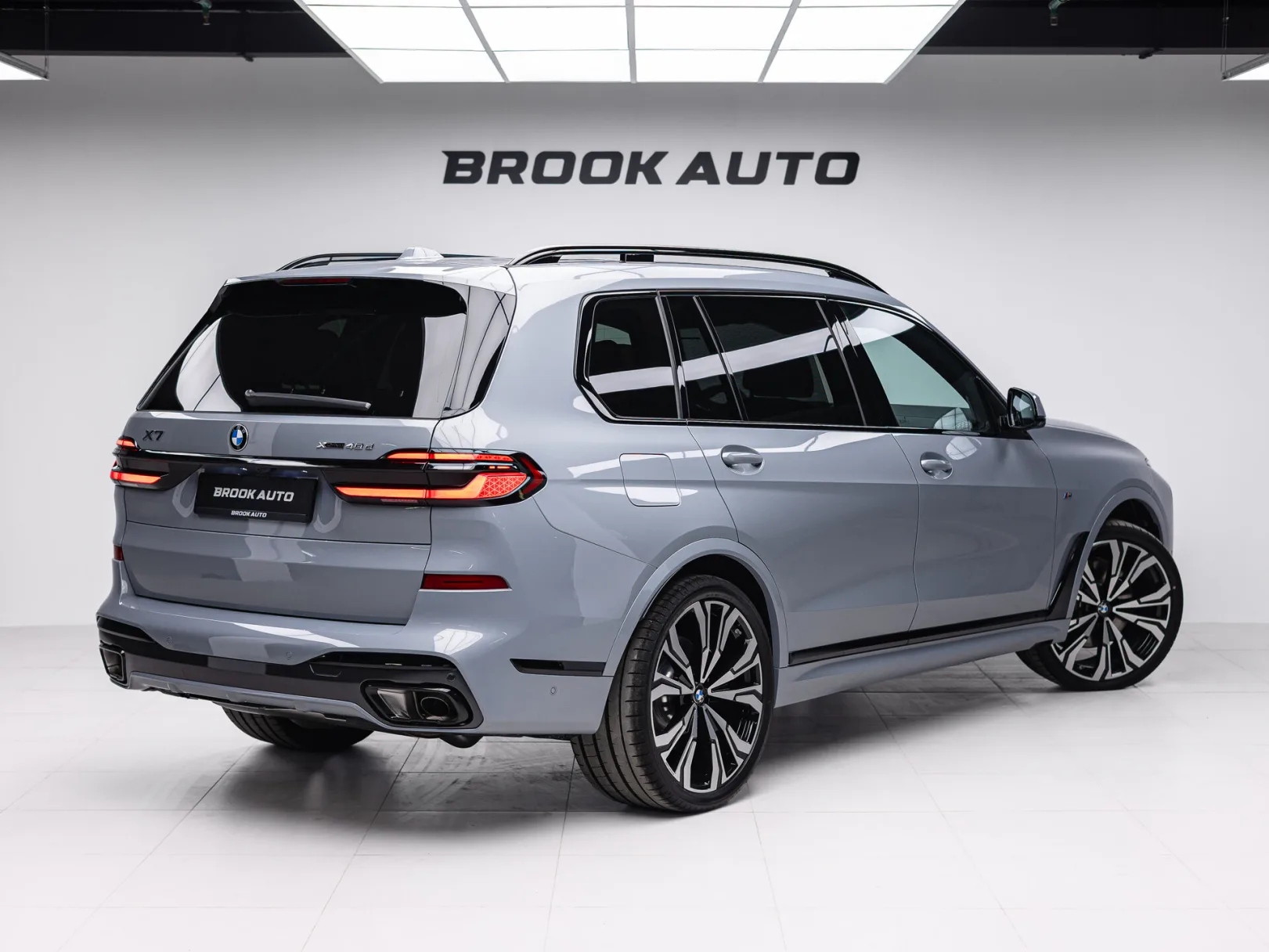BMW X7 xDrive40d M Sport Pro I (G07) Рестайлинг, 2026 — экстерьер, фото 4