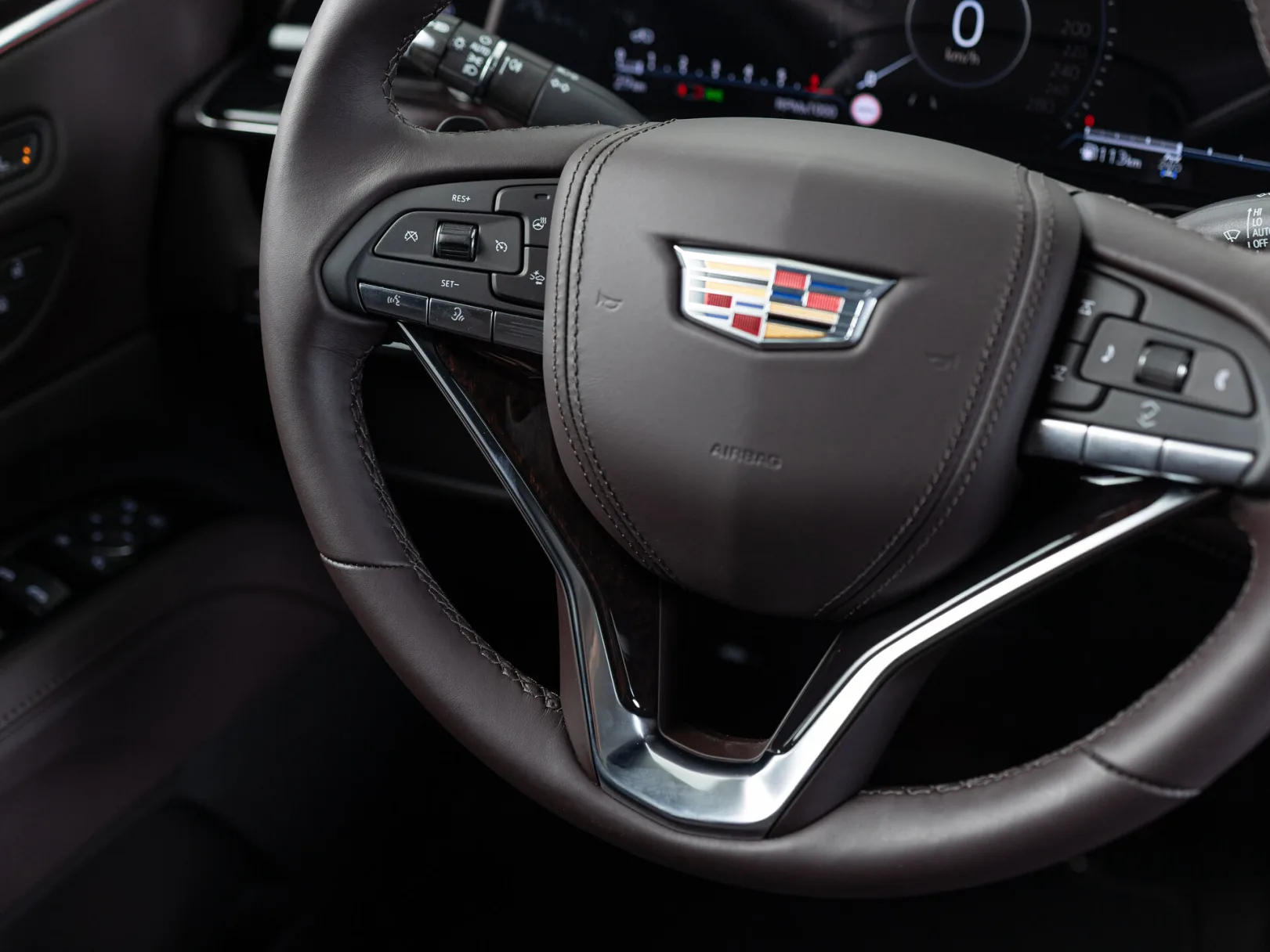 Cadillac Escalade Premium Luxury Platinum V, 2023 — экстерьер, фото 16