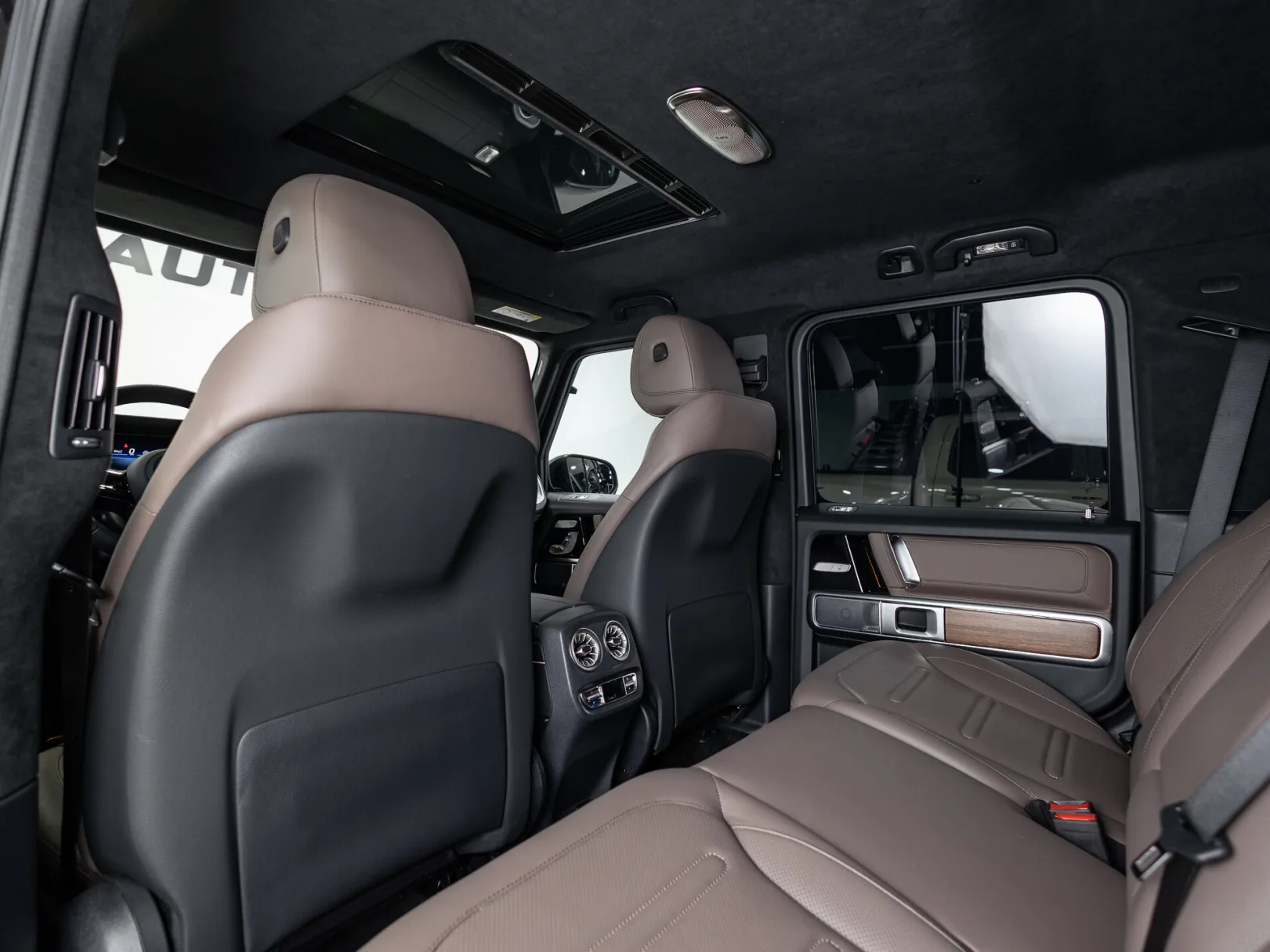 Mercedes-Benz G-Класс G 450 d AMG Line III (W465) Рестайлинг, 2025 — экстерьер, фото 27