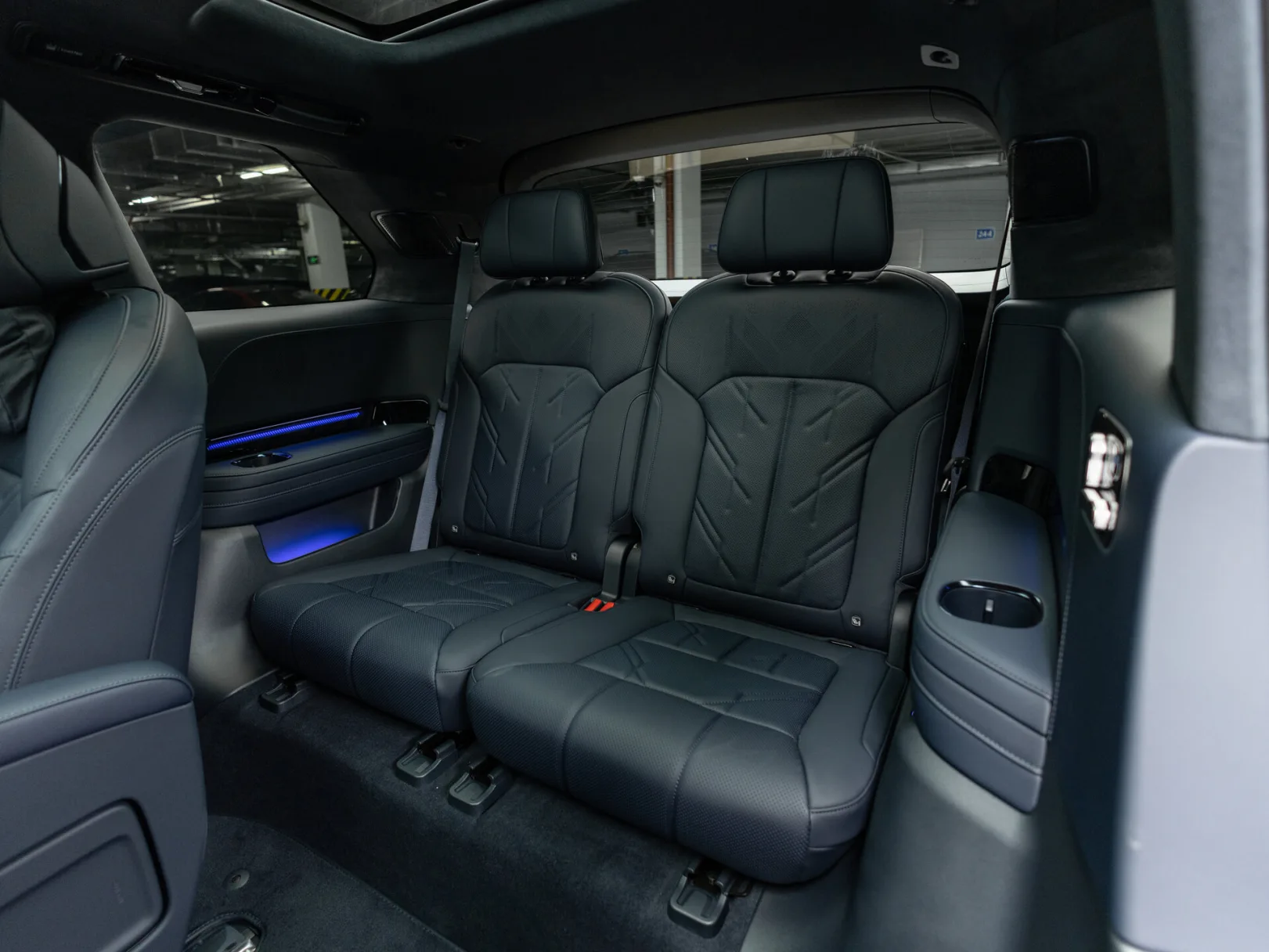 Zeekr 9X Max (6 seats) I, 2026 — экстерьер, фото 33