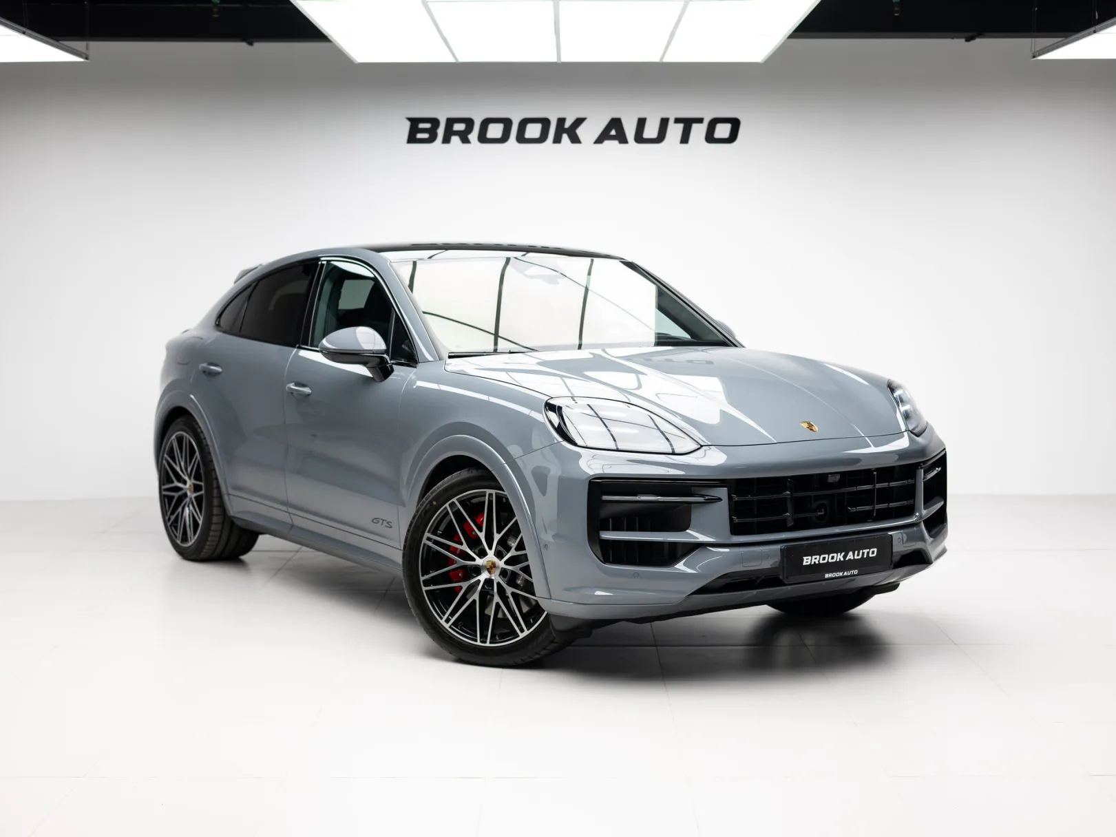 Porsche Cayenne GTS Coupé III Рестайлинг, 2026 — экстерьер, фото 3