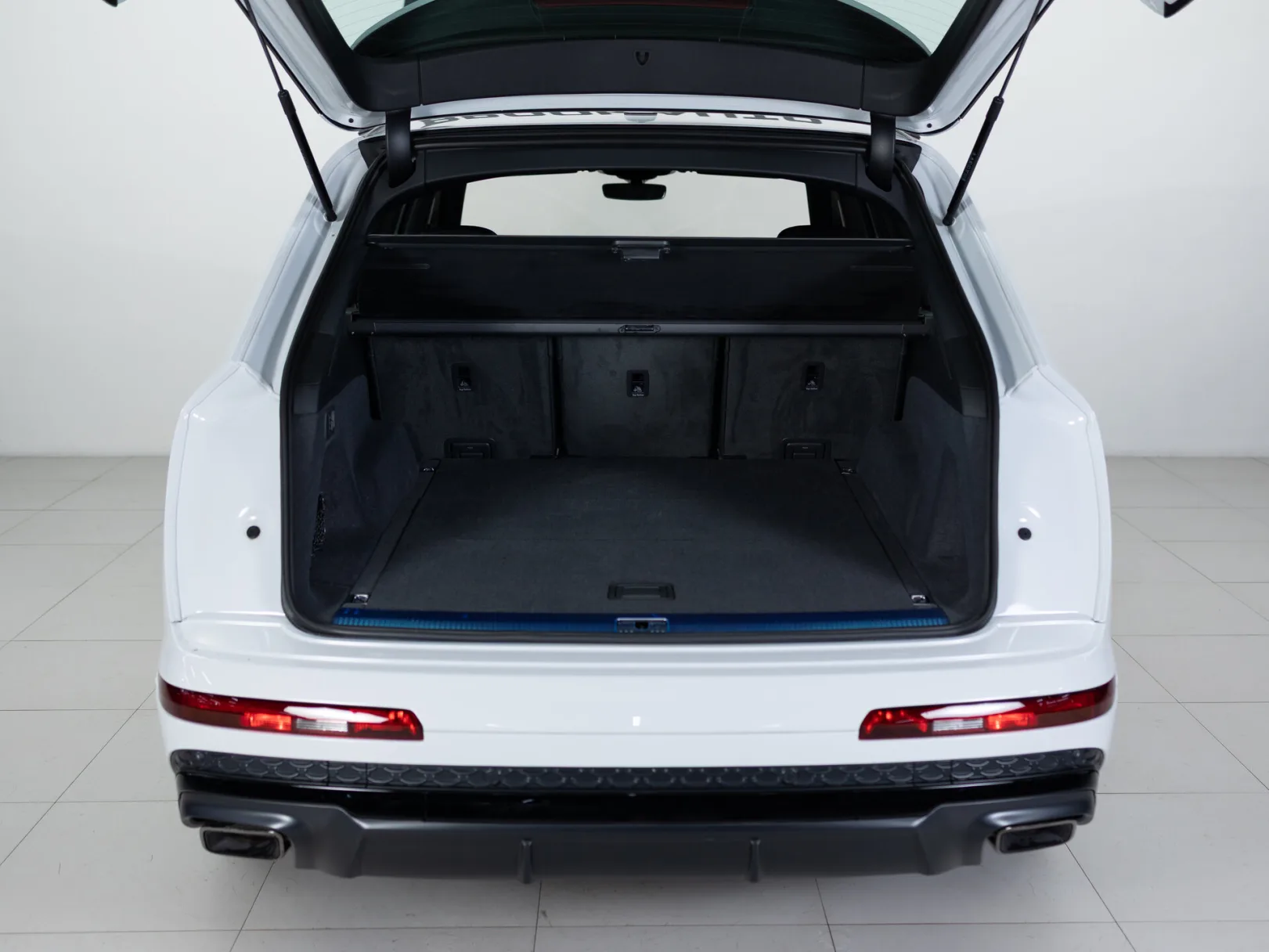 Audi Q7 55 TFSI quattro tiptronic II (4M) Рестайлинг 2, 2024 — экстерьер, фото 30