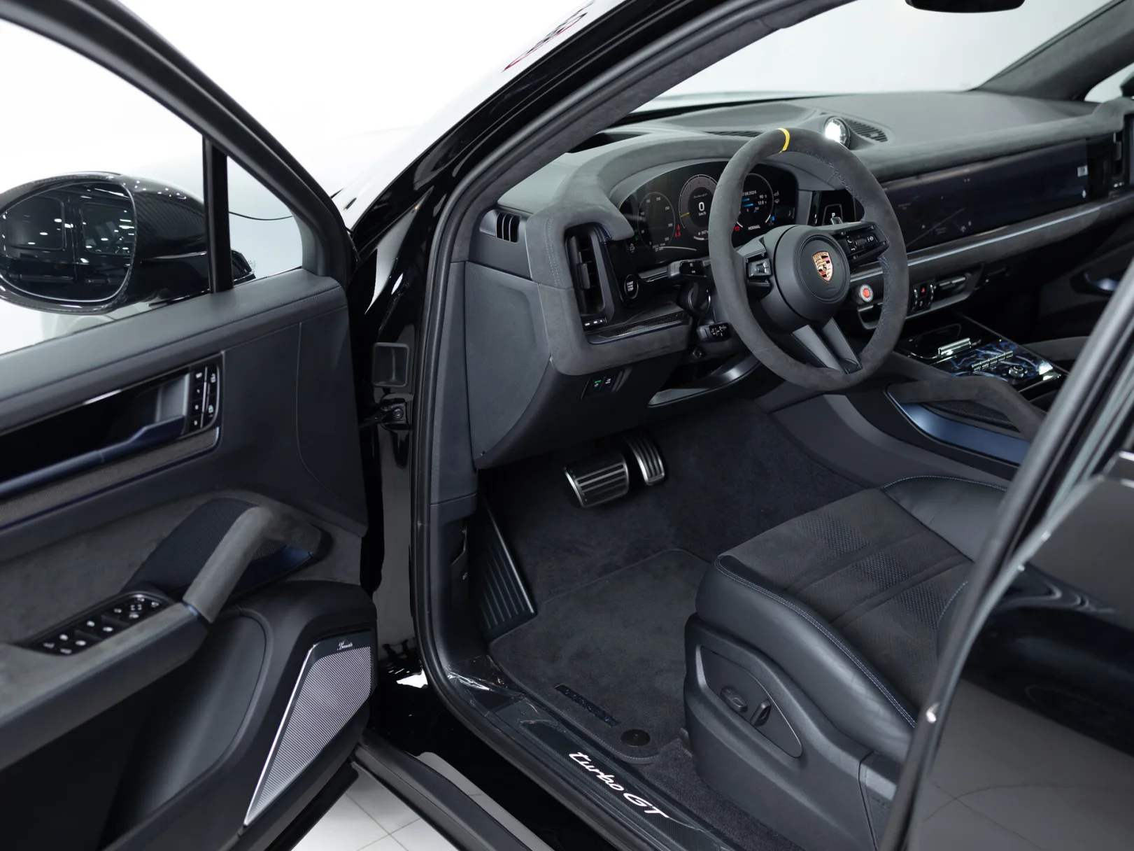 Porsche Cayenne III Рестайлинг, 2024 — экстерьер, фото 7