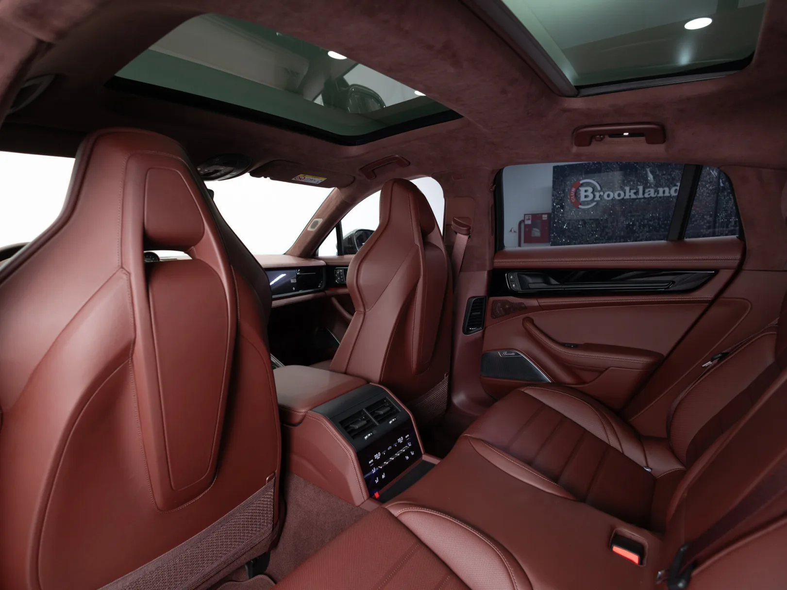 Porsche Panamera GTS III, 2025 — экстерьер, фото 27