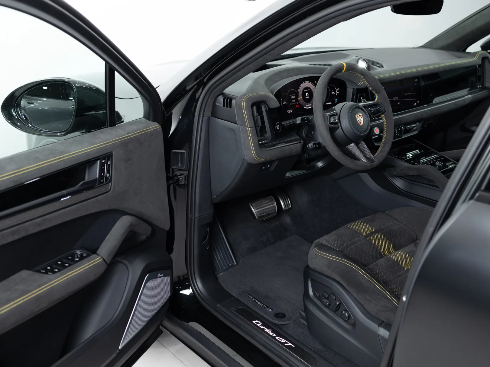 Porsche Cayenne Turbo GT III Рестайлинг, 2023 — экстерьер, фото 8
