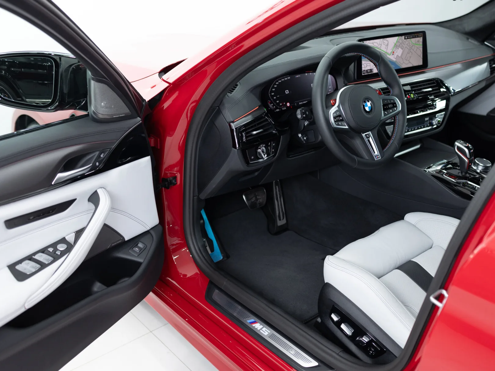 BMW M5 Competition VI (F90) Рестайлинг, 2023 — экстерьер, фото 7