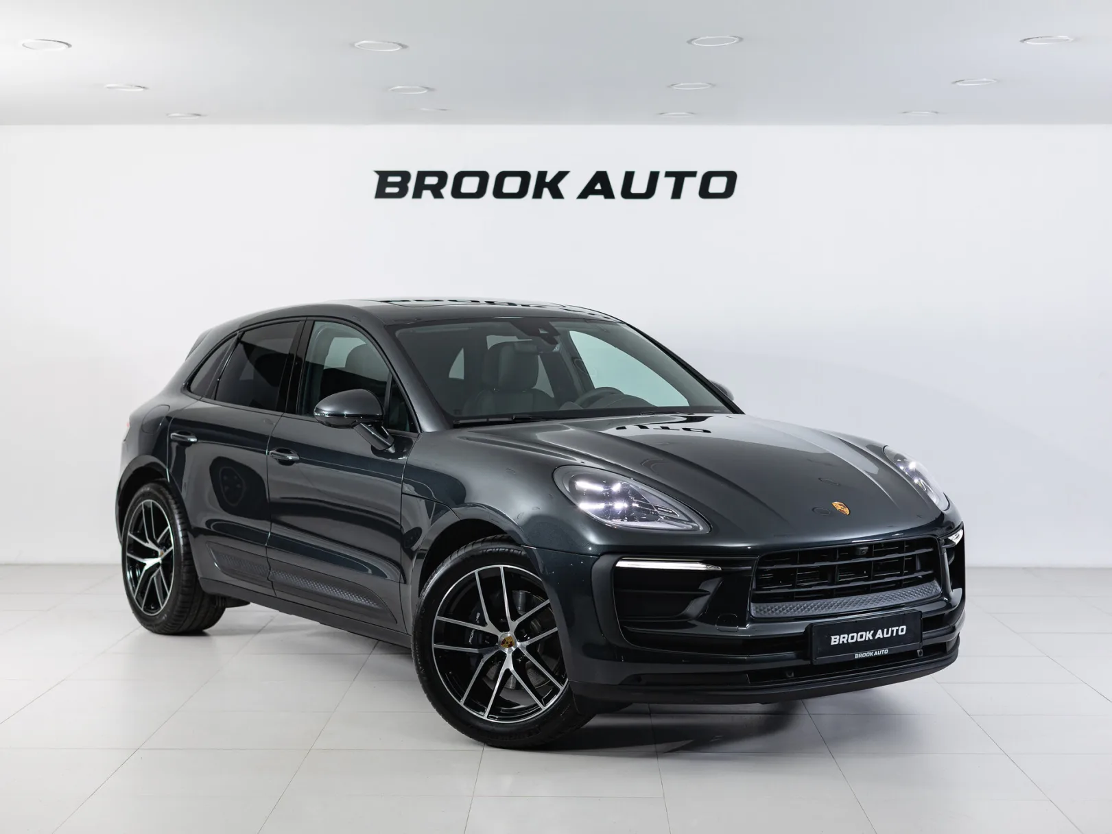 Porsche Macan Базовая I Рестайлинг 2, 2025 — экстерьер, фото 3