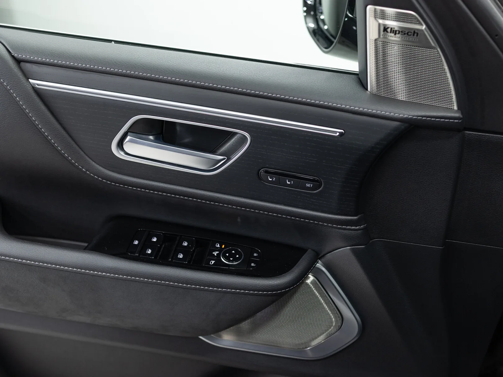 Infiniti QX80 Sensory II, 2026 — экстерьер, фото 10