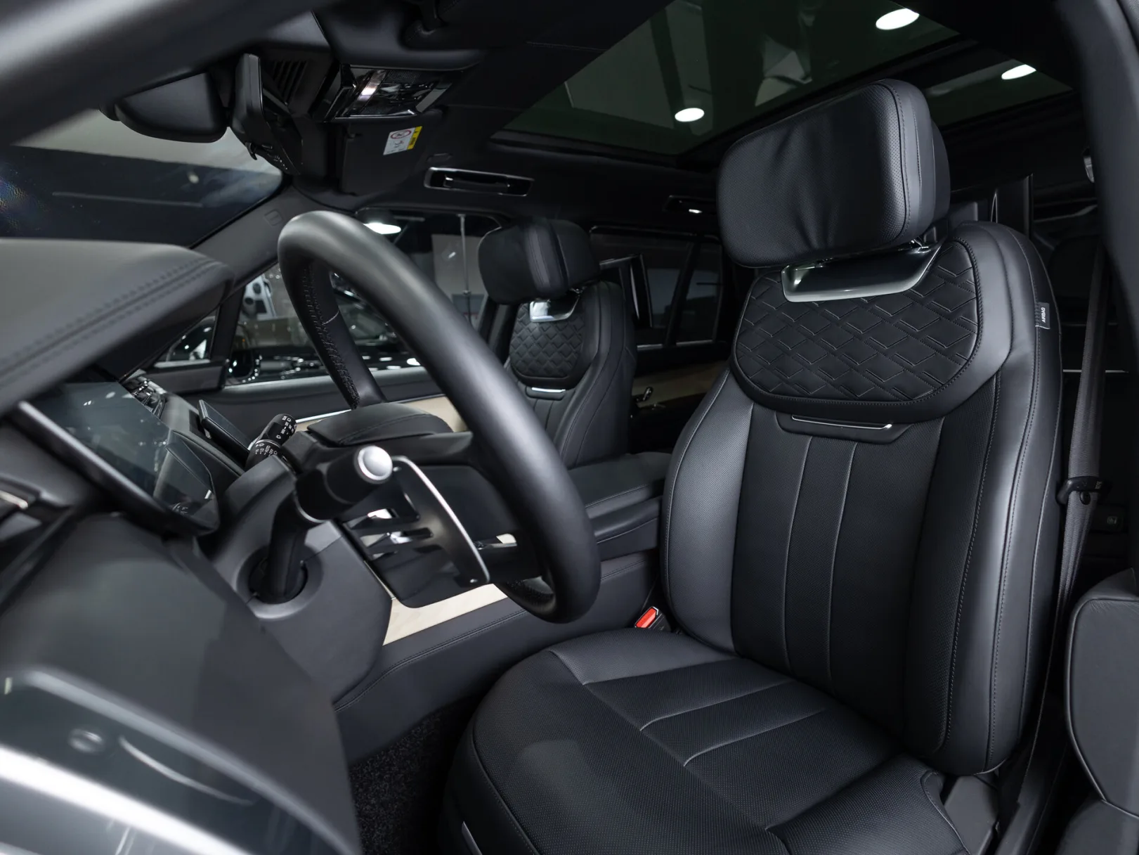 Land Rover Range Rover SV V, 2023 — экстерьер, фото 10