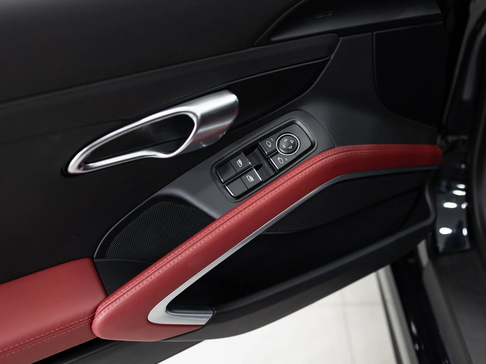 Porsche Cayman 718 Cayman III 718 (982), 2025 — экстерьер, фото 9