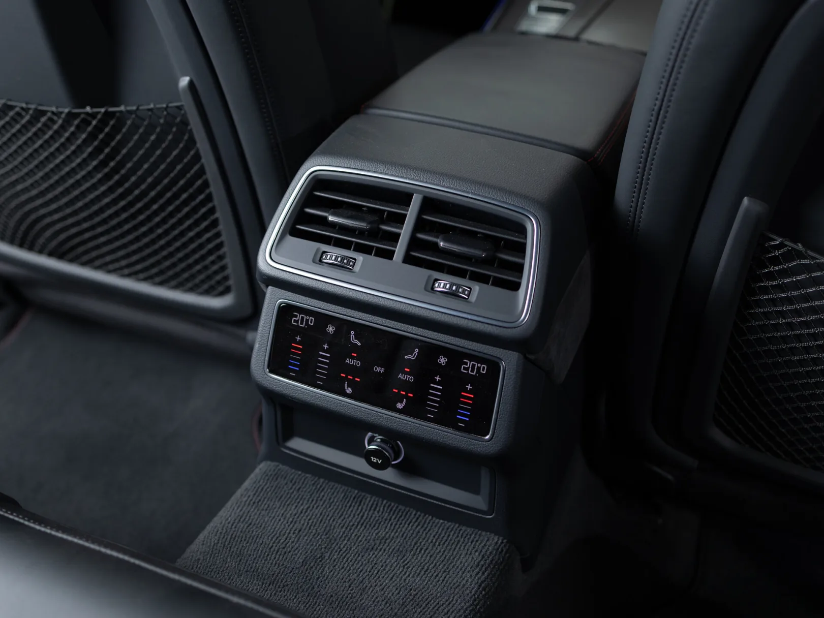 Audi RS 6 TFSI quattro IV (C8), 2020 — экстерьер, фото 26