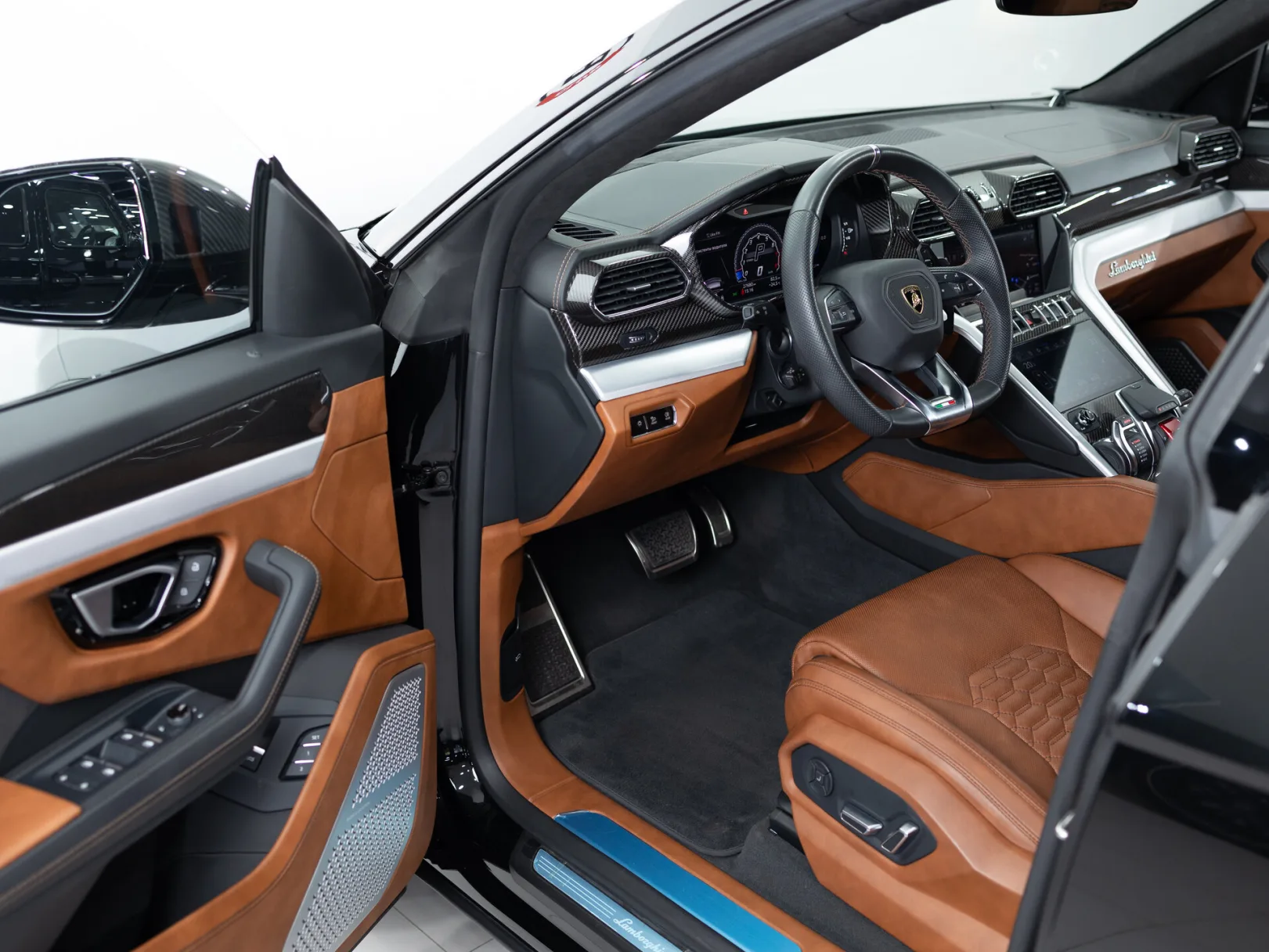 Lamborghini Urus Individual I, 2019 — экстерьер, фото 7