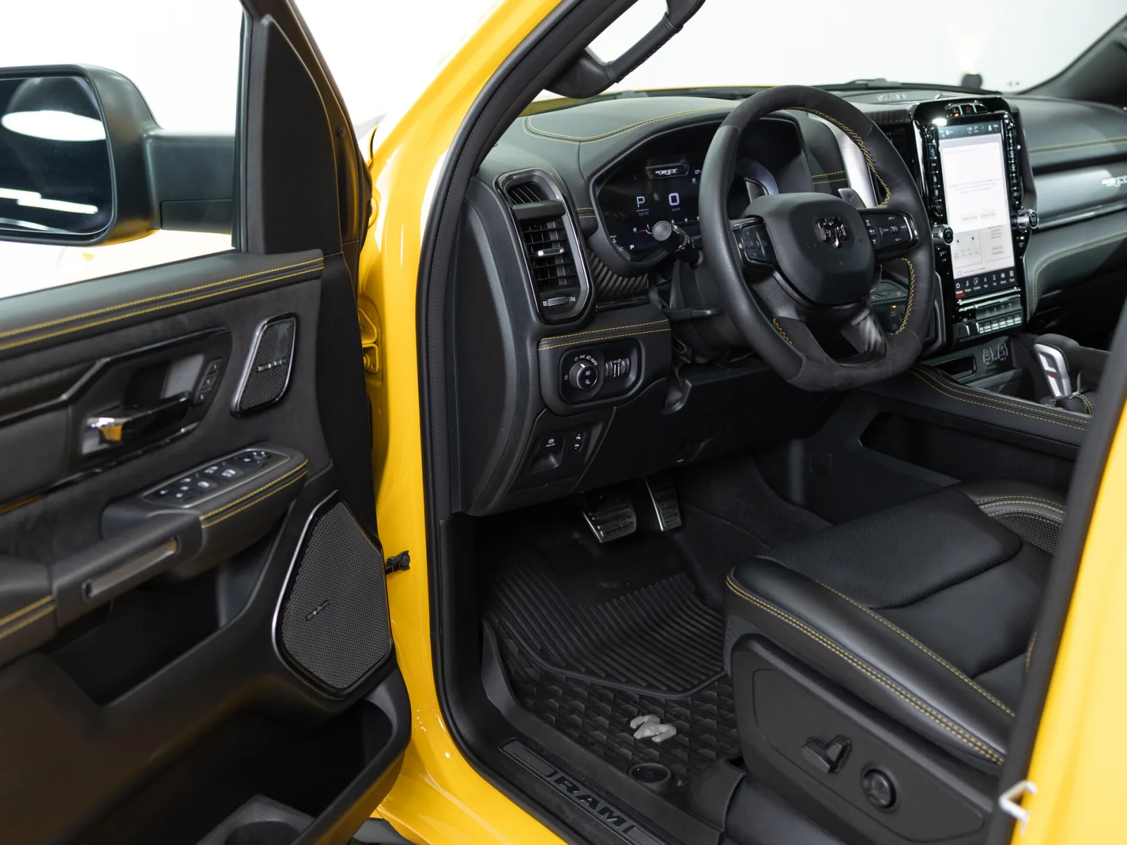 Ram 1500 TRX V, 2023 — экстерьер, фото 7