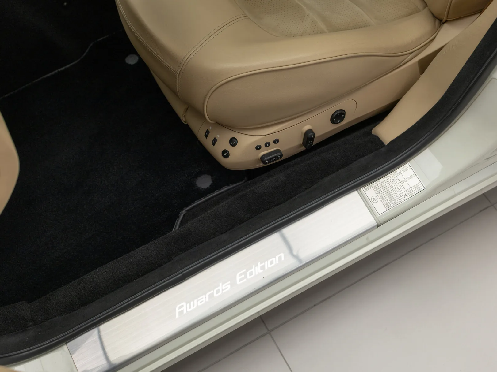 Maserati Quattroporte V Рестайлинг, 2011 — экстерьер, фото 11
