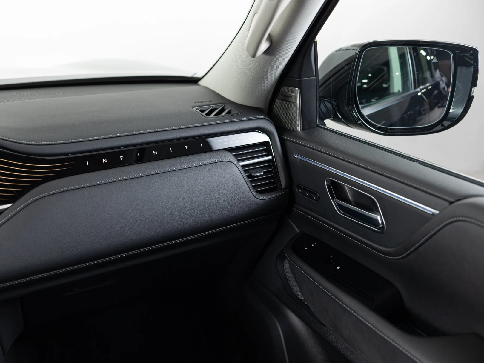 Infiniti QX80 Sensory II, 2026 — экстерьер, фото 26