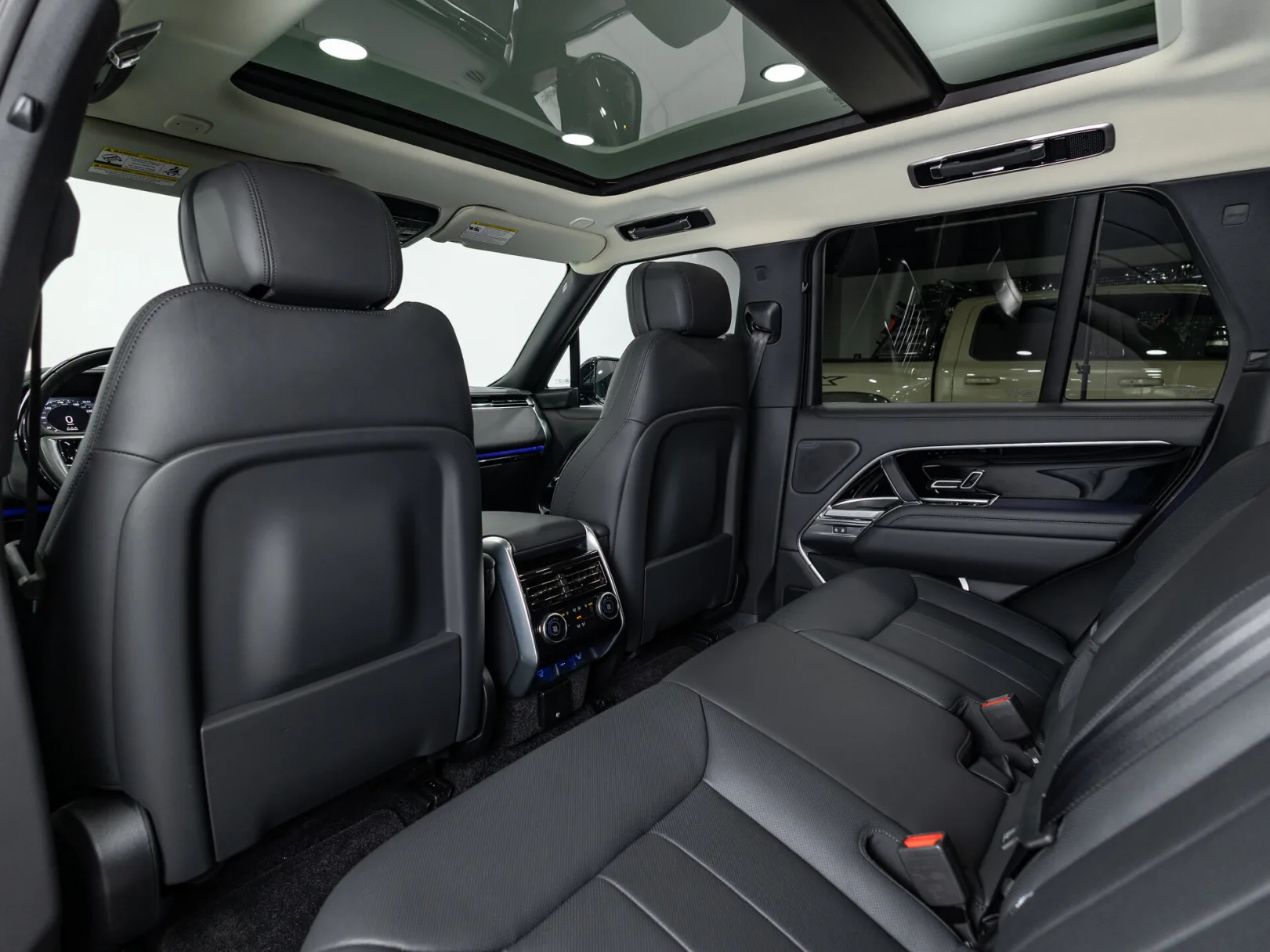Land Rover Range Rover SE (USA) V, 2025 — экстерьер, фото 27