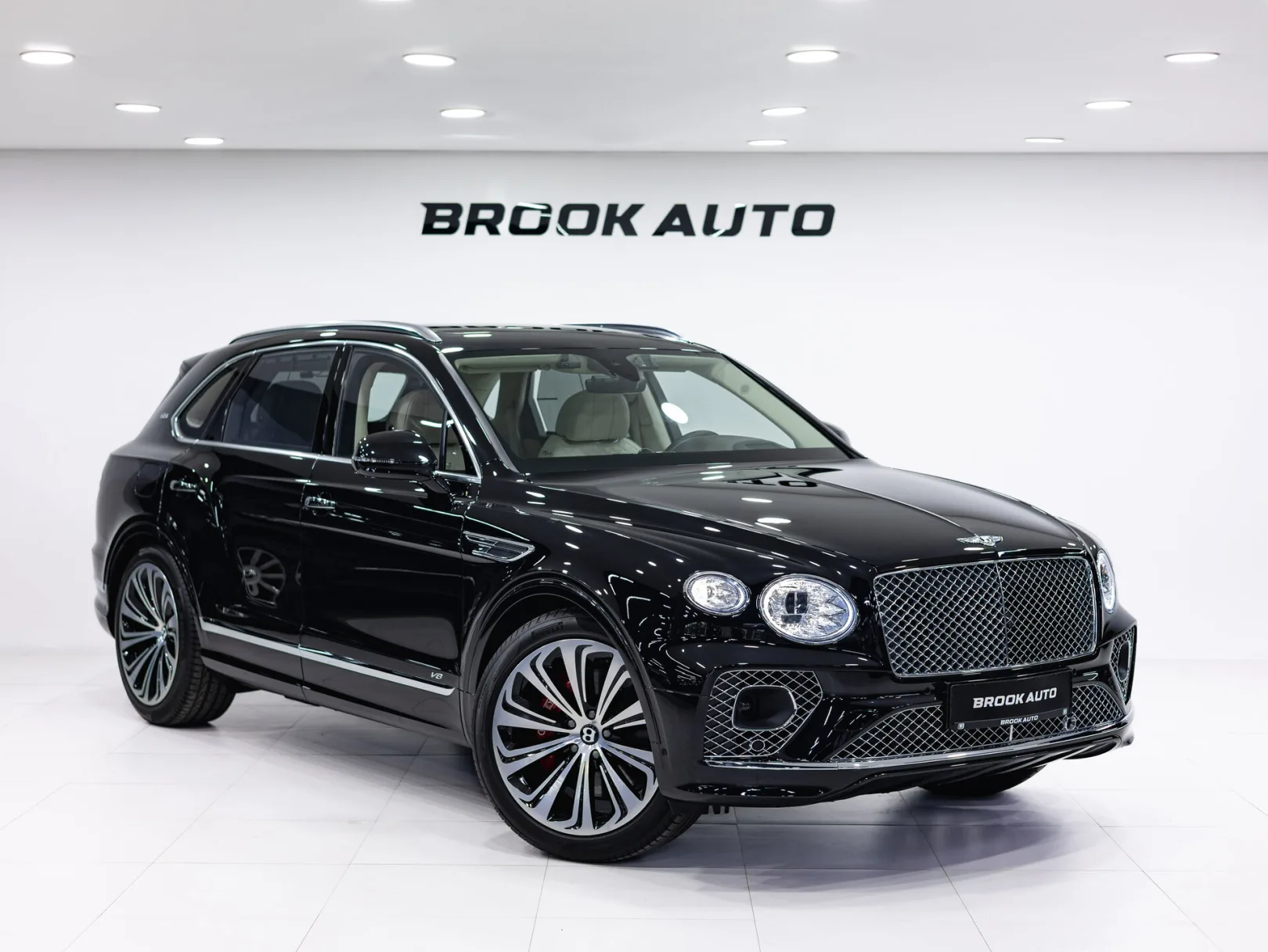 Bentley Bentayga Individual I Рестайлинг, 2022 — экстерьер, фото 3