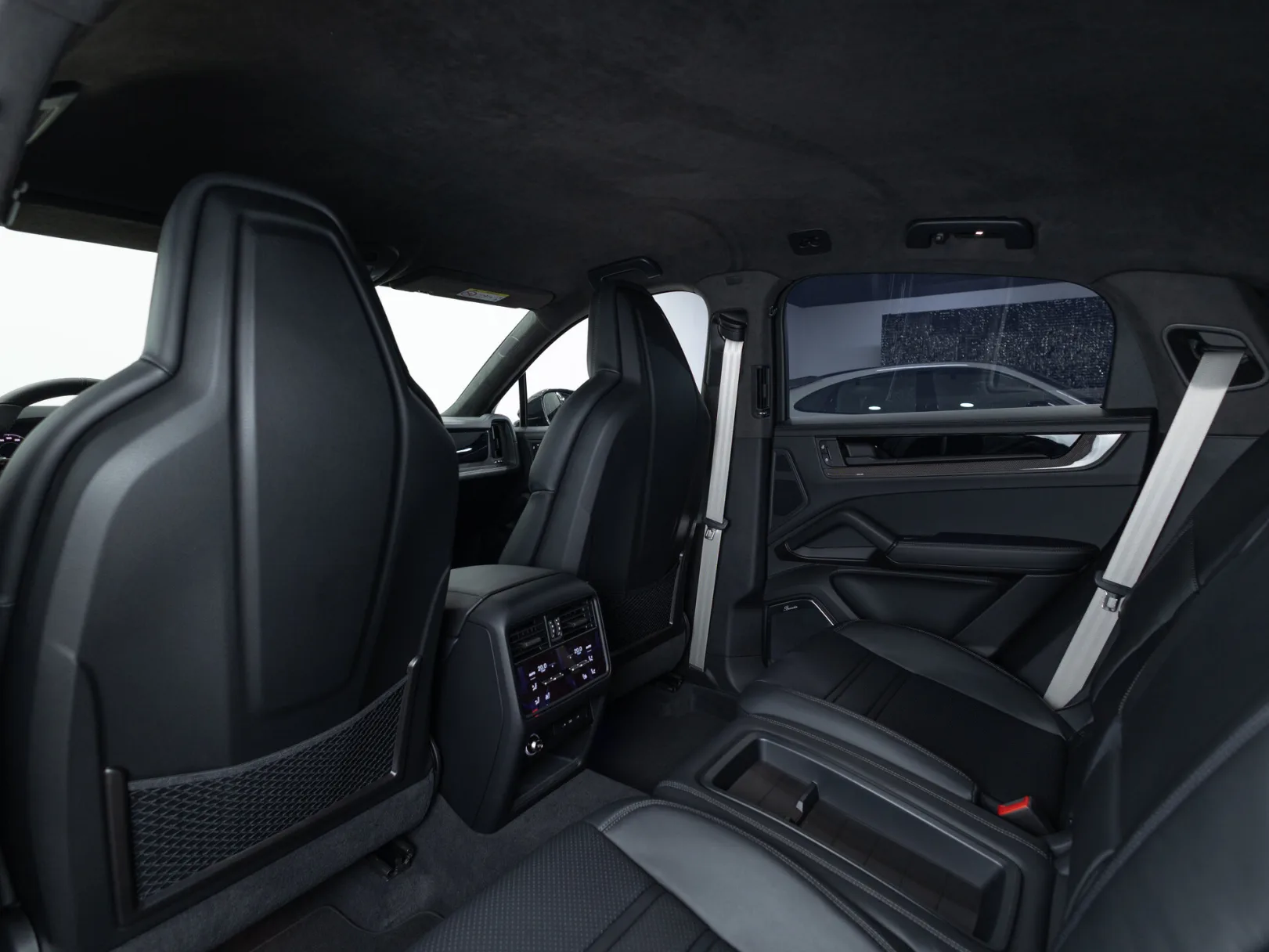 Porsche Cayenne Turbo GT III Рестайлинг, 2025 — экстерьер, фото 26