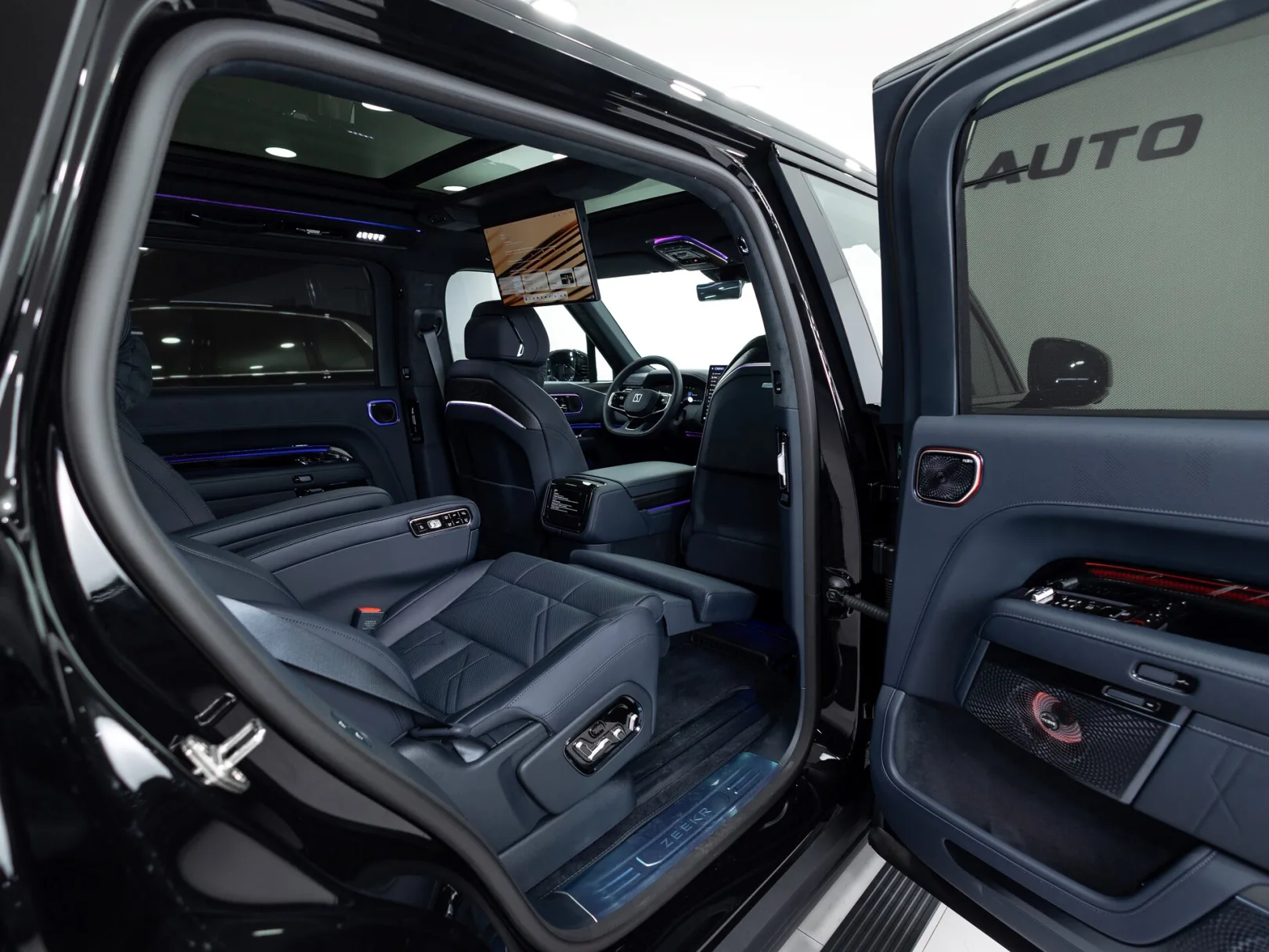 Zeekr 9X Ultra (6 seats) I, 2025 — экстерьер, фото 23
