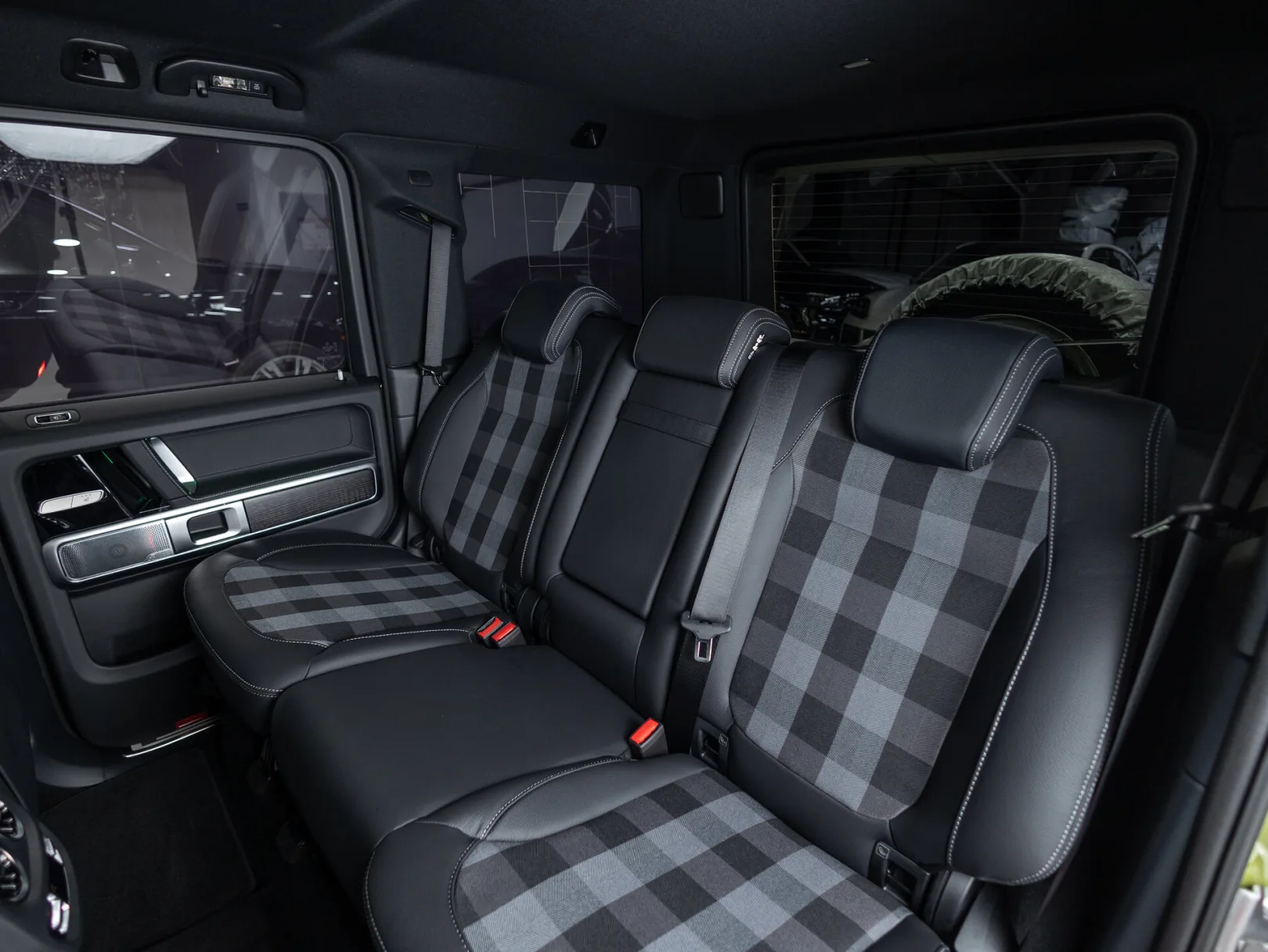 Mercedes-Benz G-Класс G 450 d Professional Line III (W465) Рестайлинг, 2025 — экстерьер, фото 32