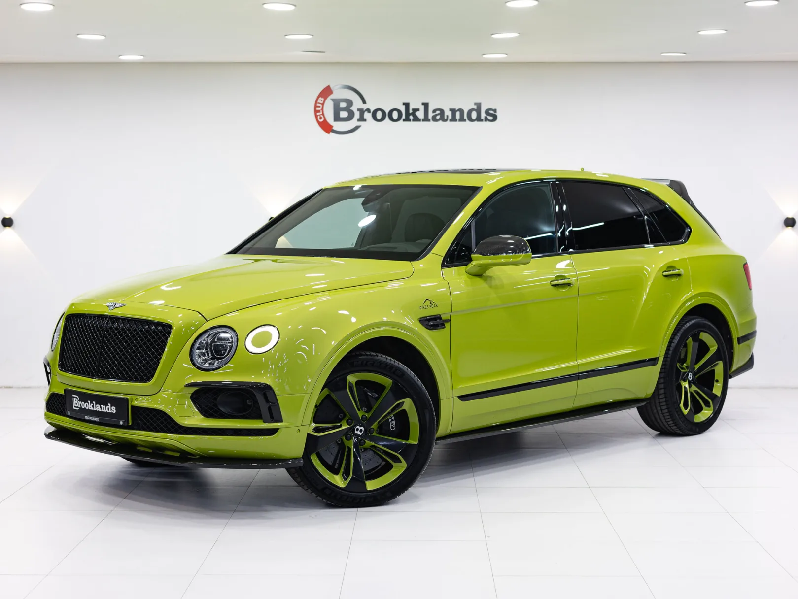 Bentley Bentayga Individual I, 2019 — экстерьер, фото 1