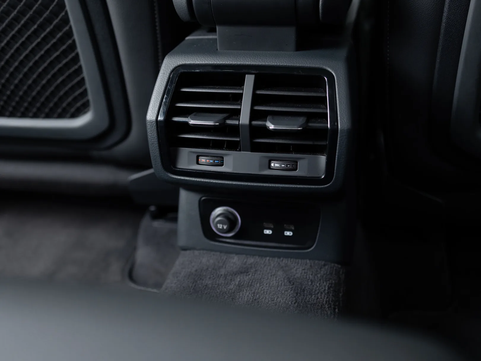 Audi Q3 35 TFSI Aggressive dynamic II (F3), 2023 — экстерьер, фото 24