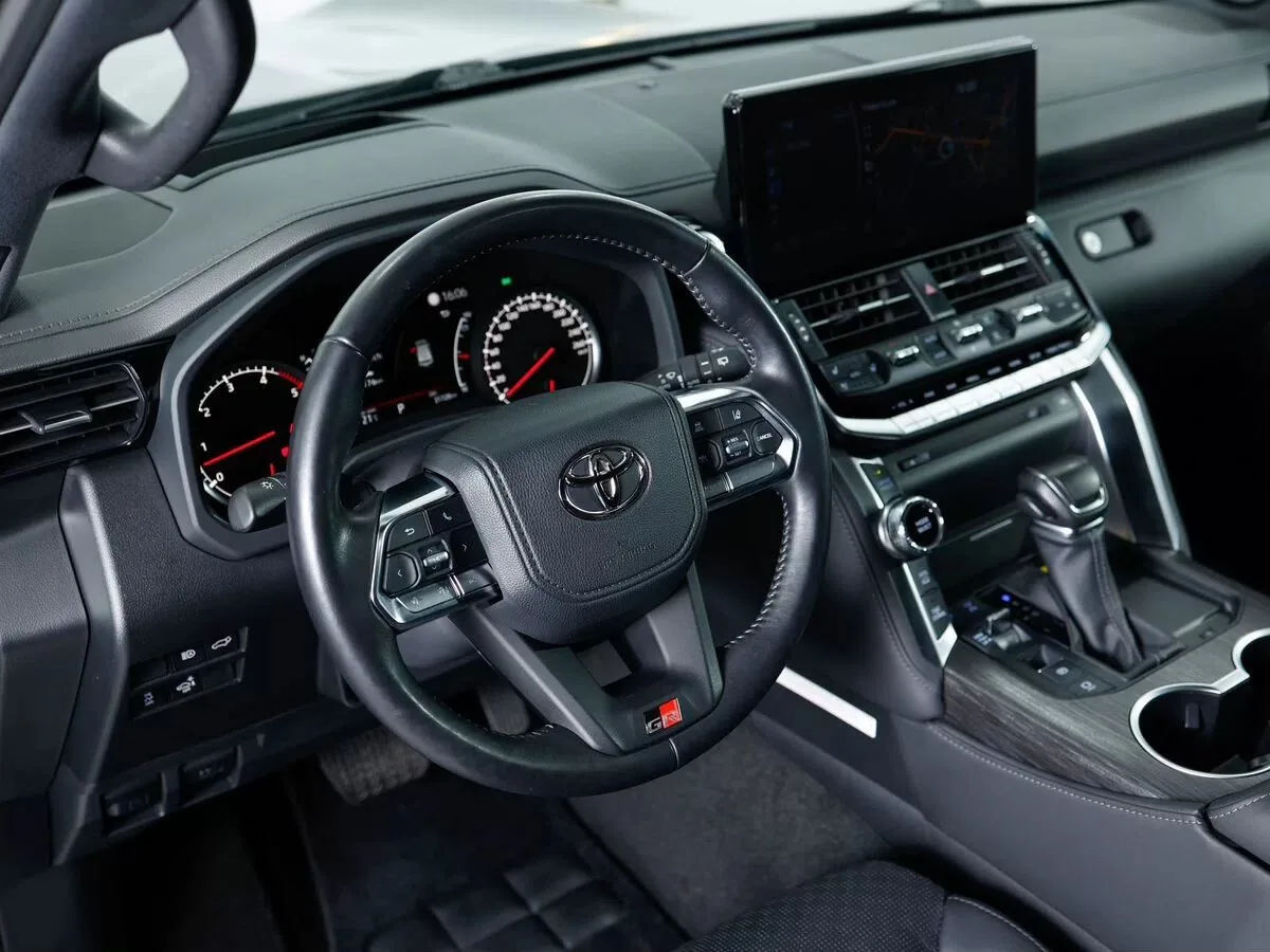Toyota Land Cruiser 300 Series, 2021 — экстерьер, фото 10
