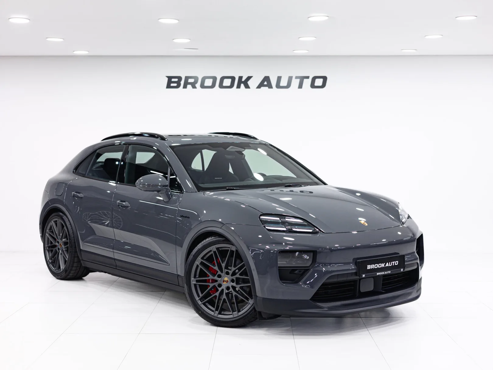 Porsche Macan 4S Electric II, 2025 — экстерьер, фото 3