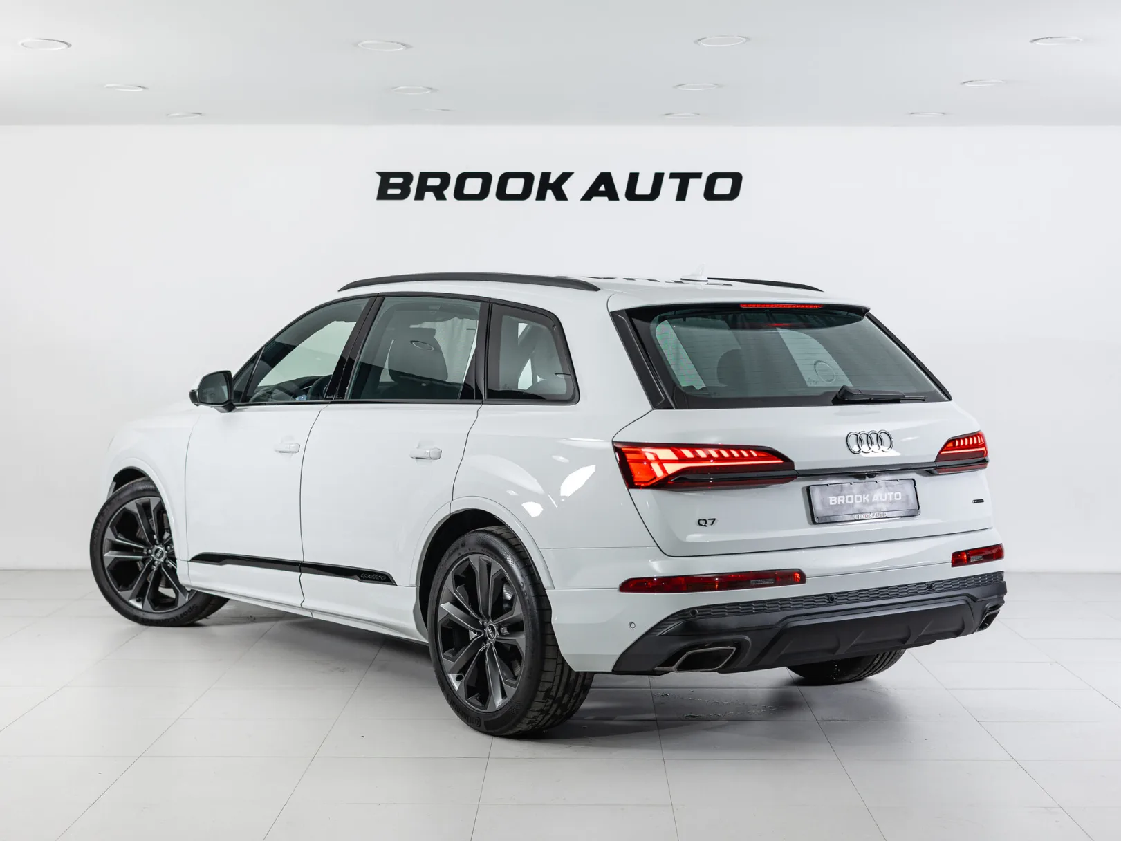 Audi Q7 55 TFSI quattro tiptronic II (4M) Рестайлинг 2, 2024 — экстерьер, фото 4