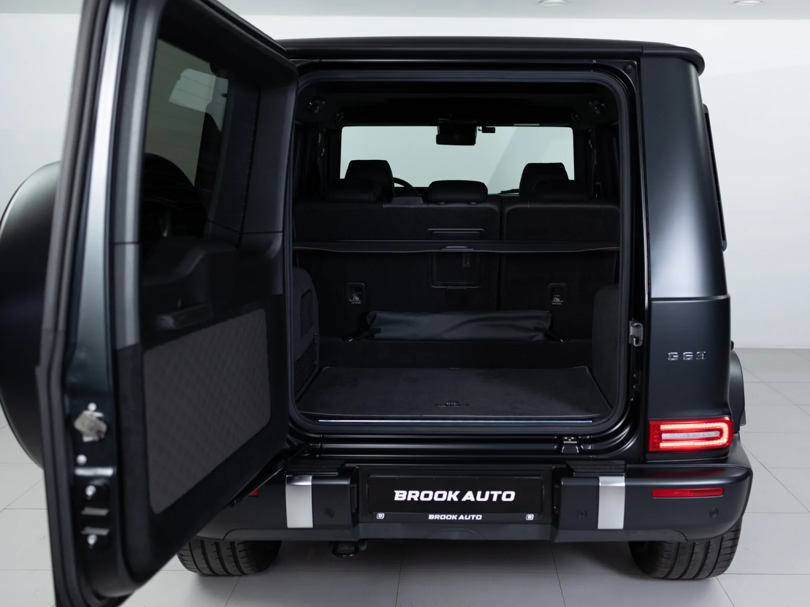 Mercedes-Benz G-Класс AMG G 63 II (W463), 2020 — экстерьер, фото 37