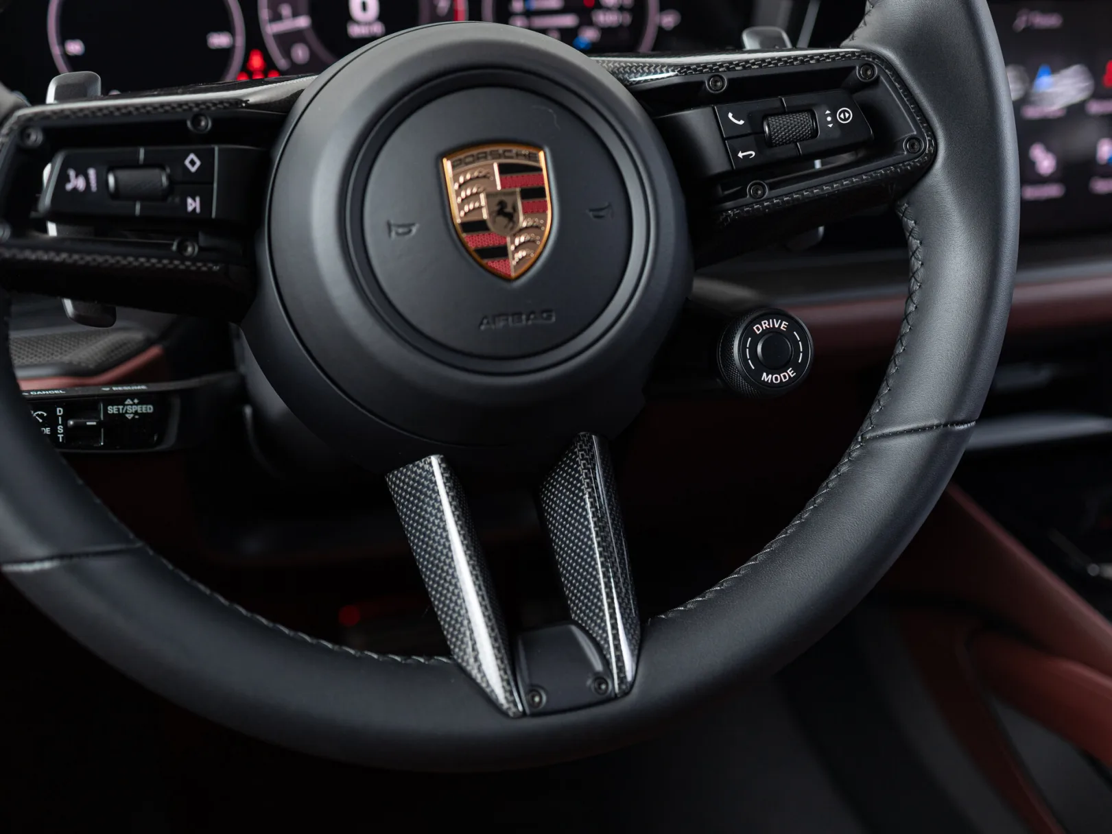 Porsche Cayenne GTS Coupé III Рестайлинг, 2025 — экстерьер, фото 16