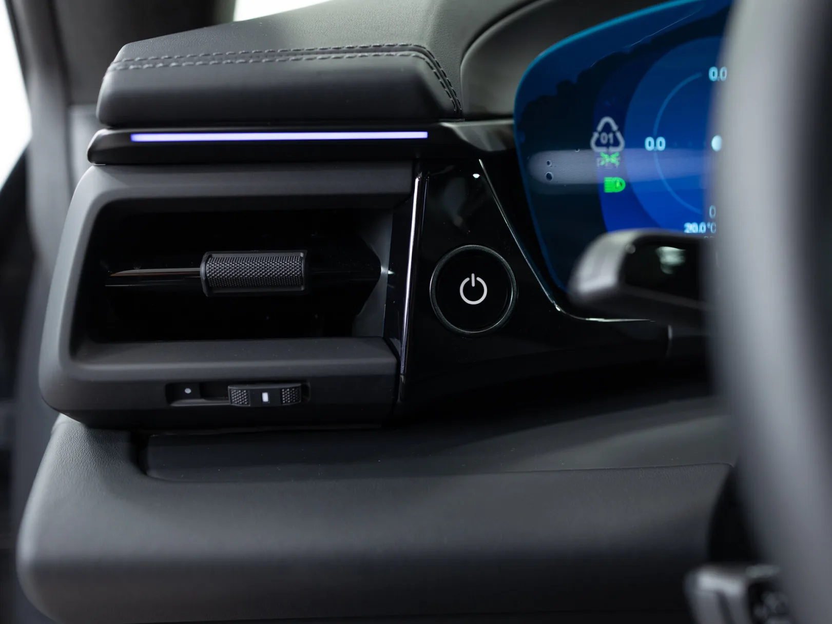 Porsche Macan 4S Electric II, 2025 — экстерьер, фото 14