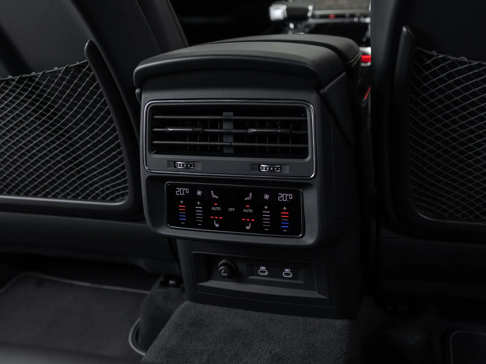 Audi Q7 55 TFSI quattro tiptronic II (4M) Рестайлинг 2, 2024 — экстерьер, фото 27
