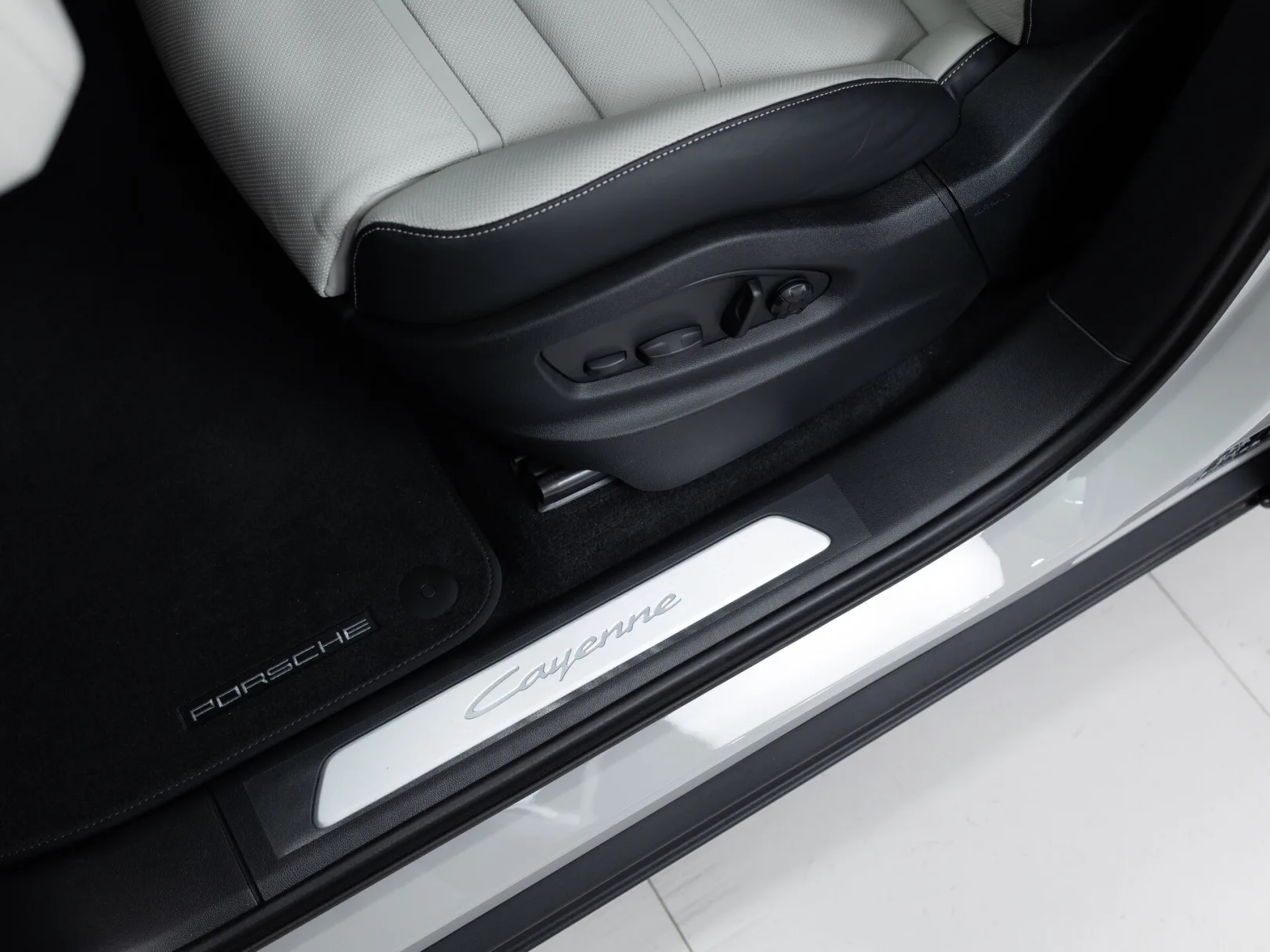 Porsche Cayenne Coupé III Рестайлинг, 2025 — экстерьер, фото 11