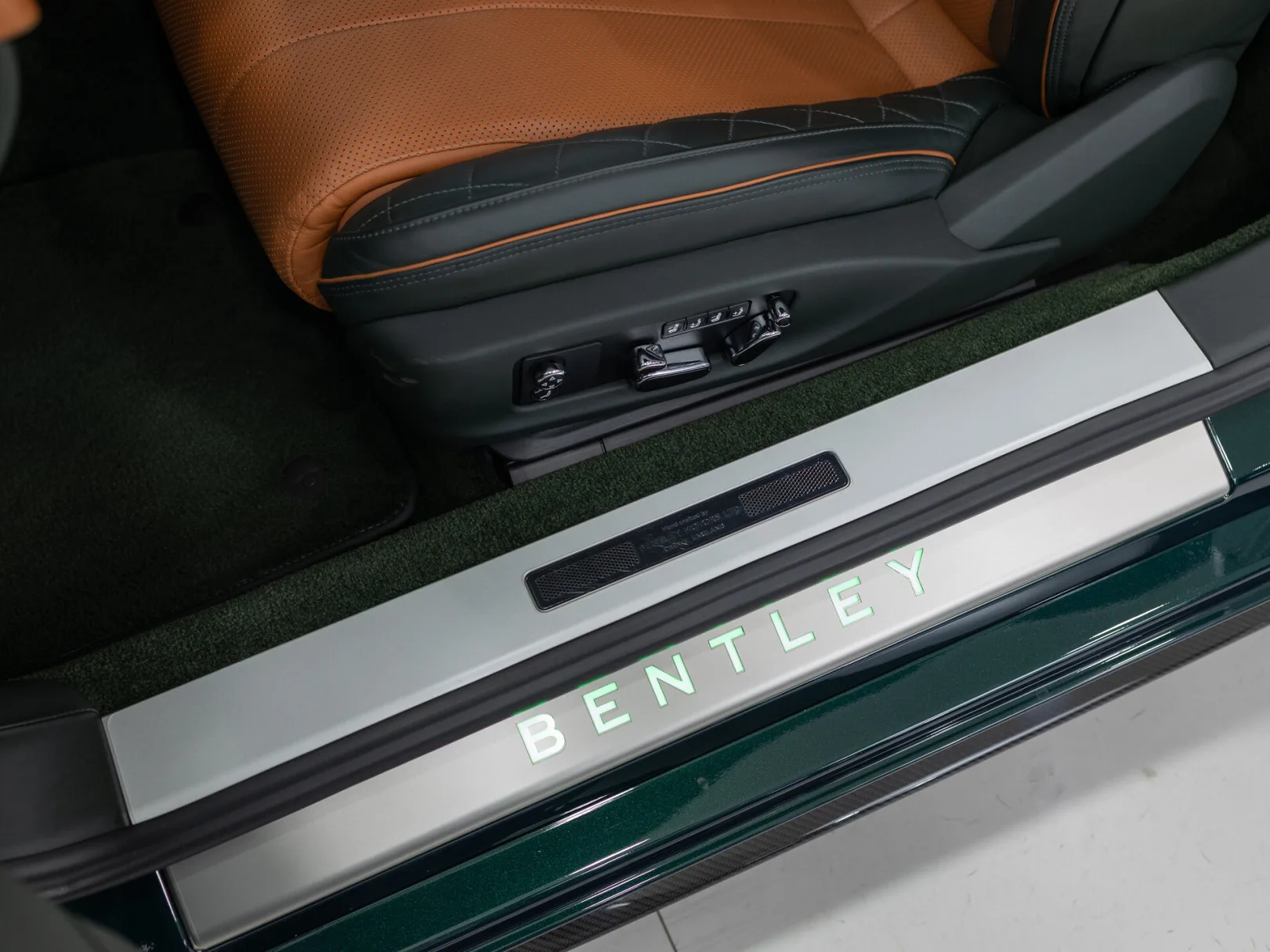 Bentley Continental GT III, 2021 — экстерьер, фото 13