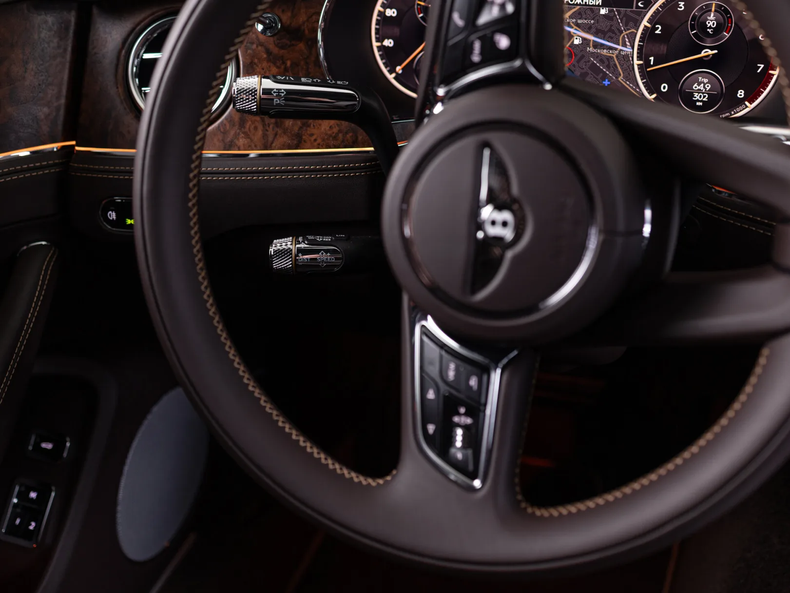 Bentley Flying Spur Individual III, 2022 — экстерьер, фото 17
