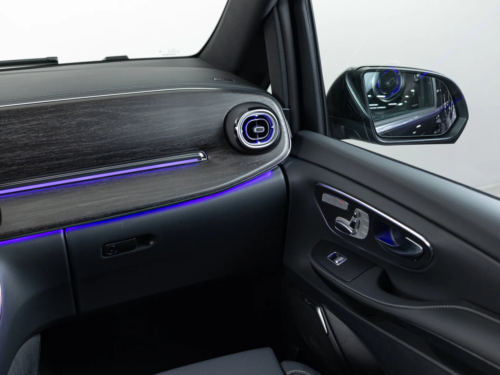 Mercedes-Benz V-Класс Avantgarde III (W447) Рестайлинг 2, 2025 — экстерьер, фото 19