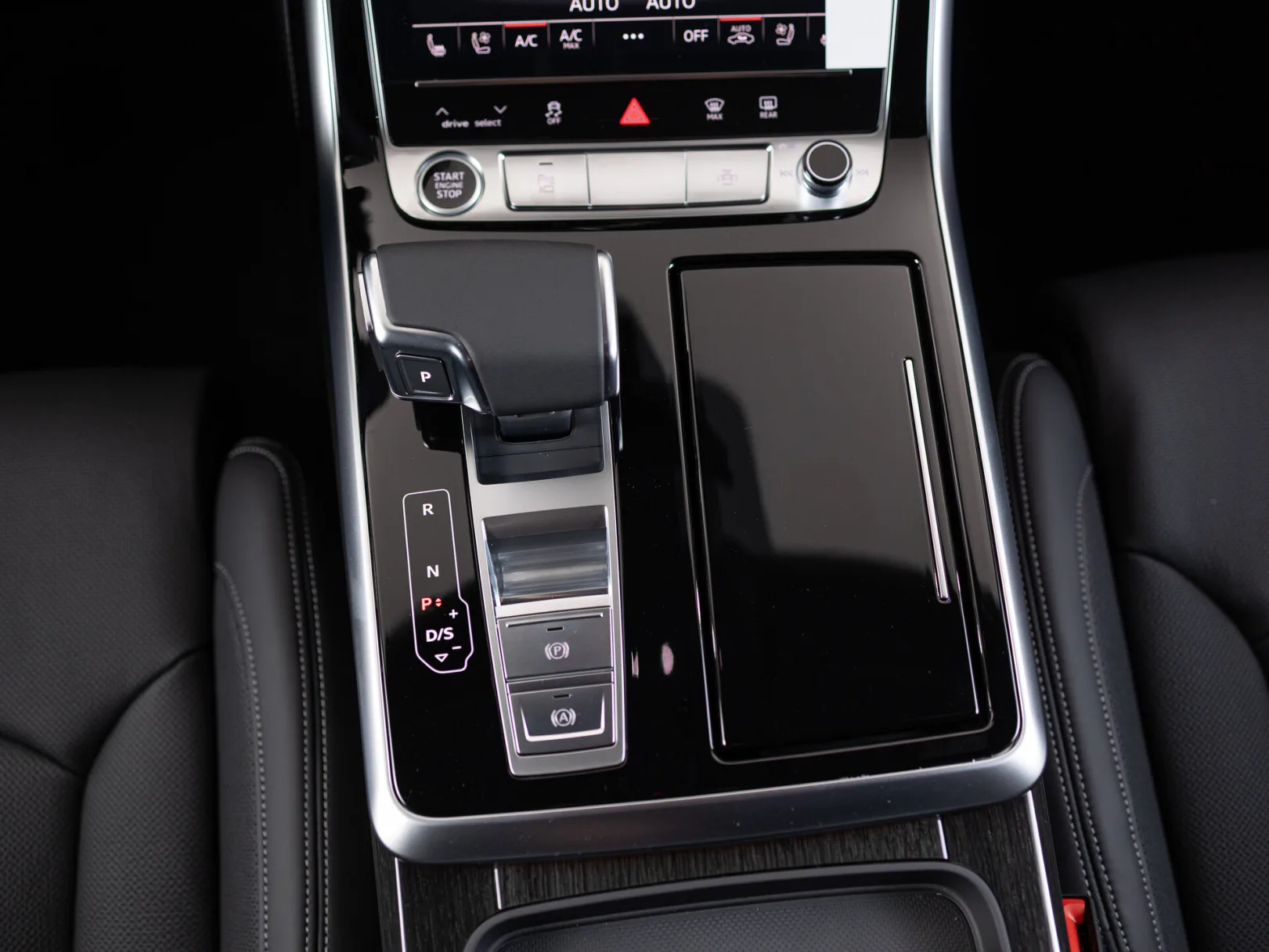 Audi Q7 55 TFSI quattro tiptronic II (4M) Рестайлинг 2, 2024 — экстерьер, фото 19
