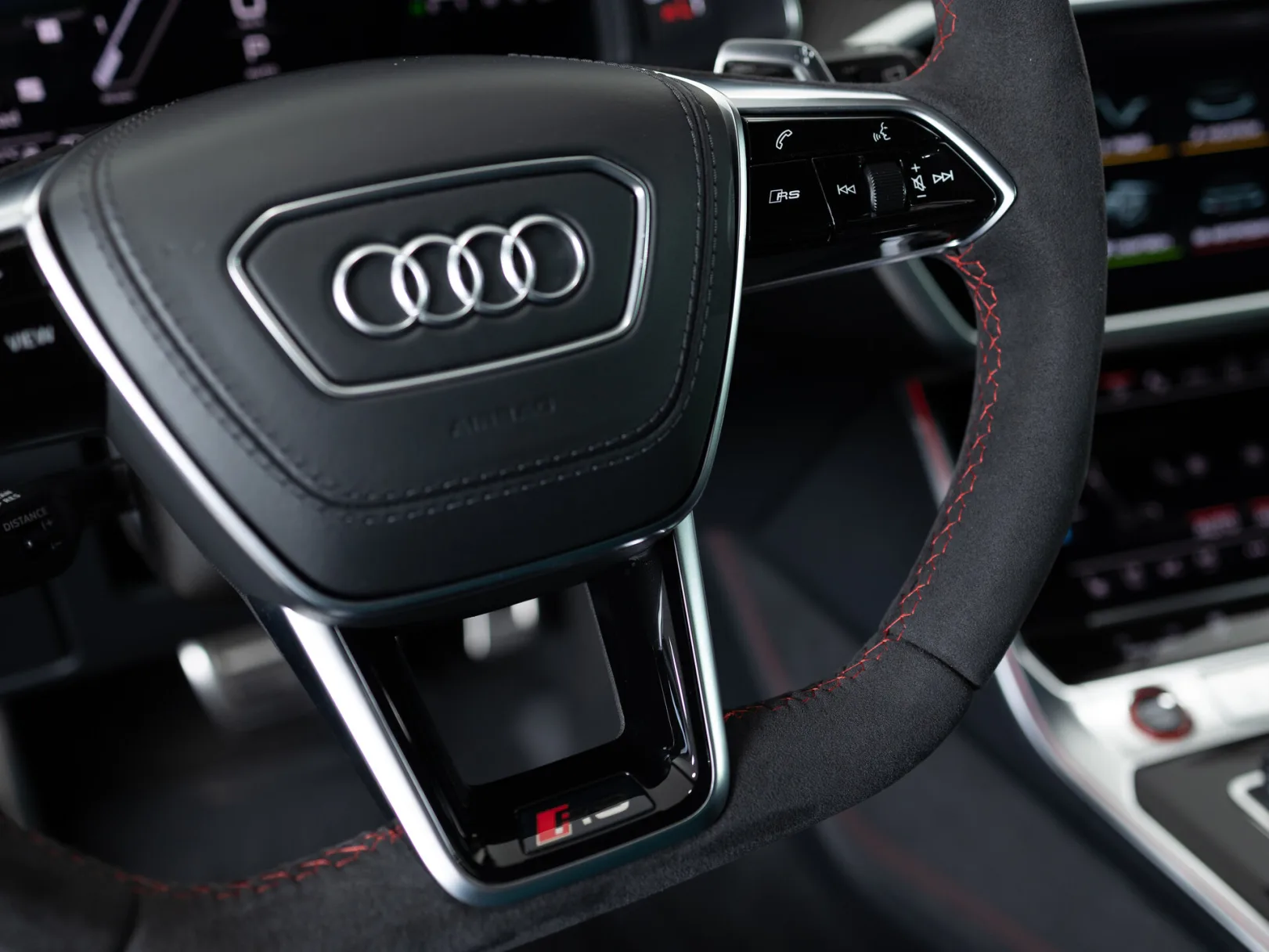 Audi RS 6 TFSI quattro IV (C8), 2022 — экстерьер, фото 17