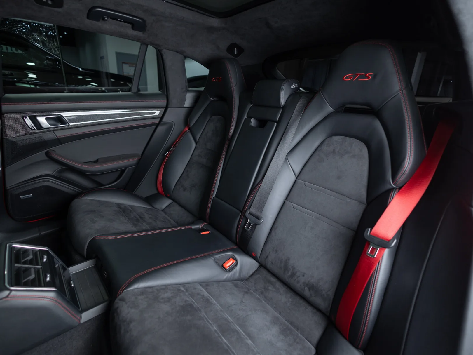 Porsche Panamera GTS II, 2019 — экстерьер, фото 32